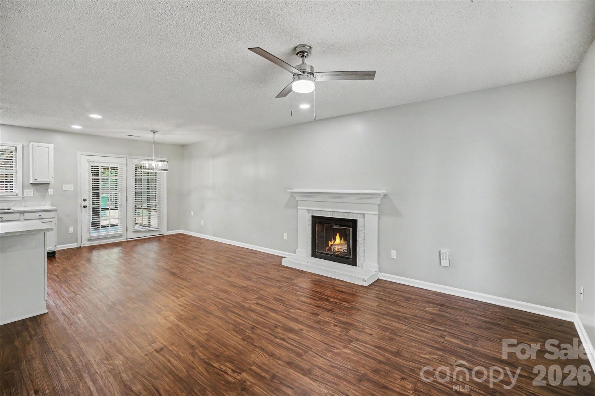 Mcalpine Woods - Residential