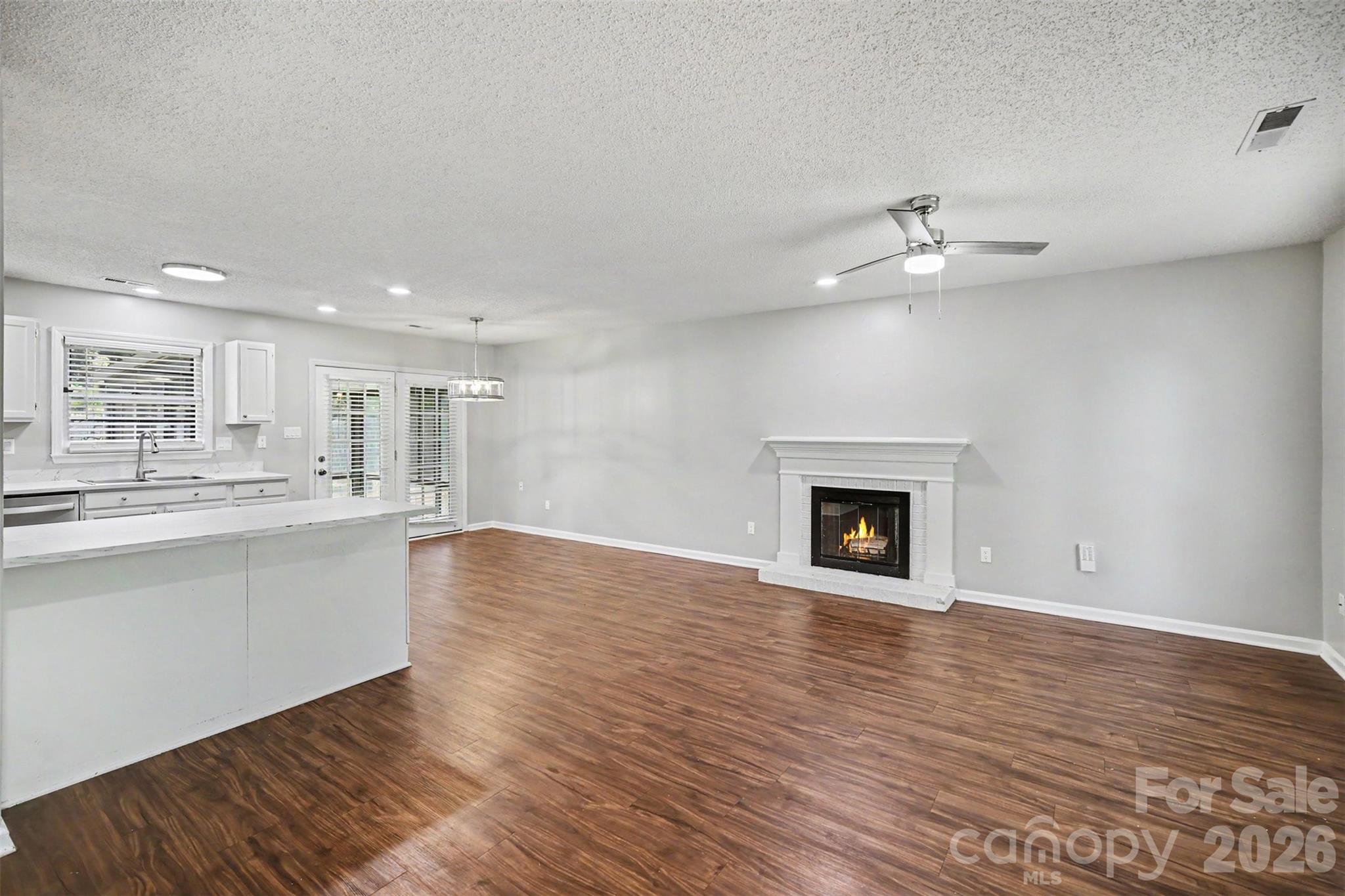 Mcalpine Woods - Residential