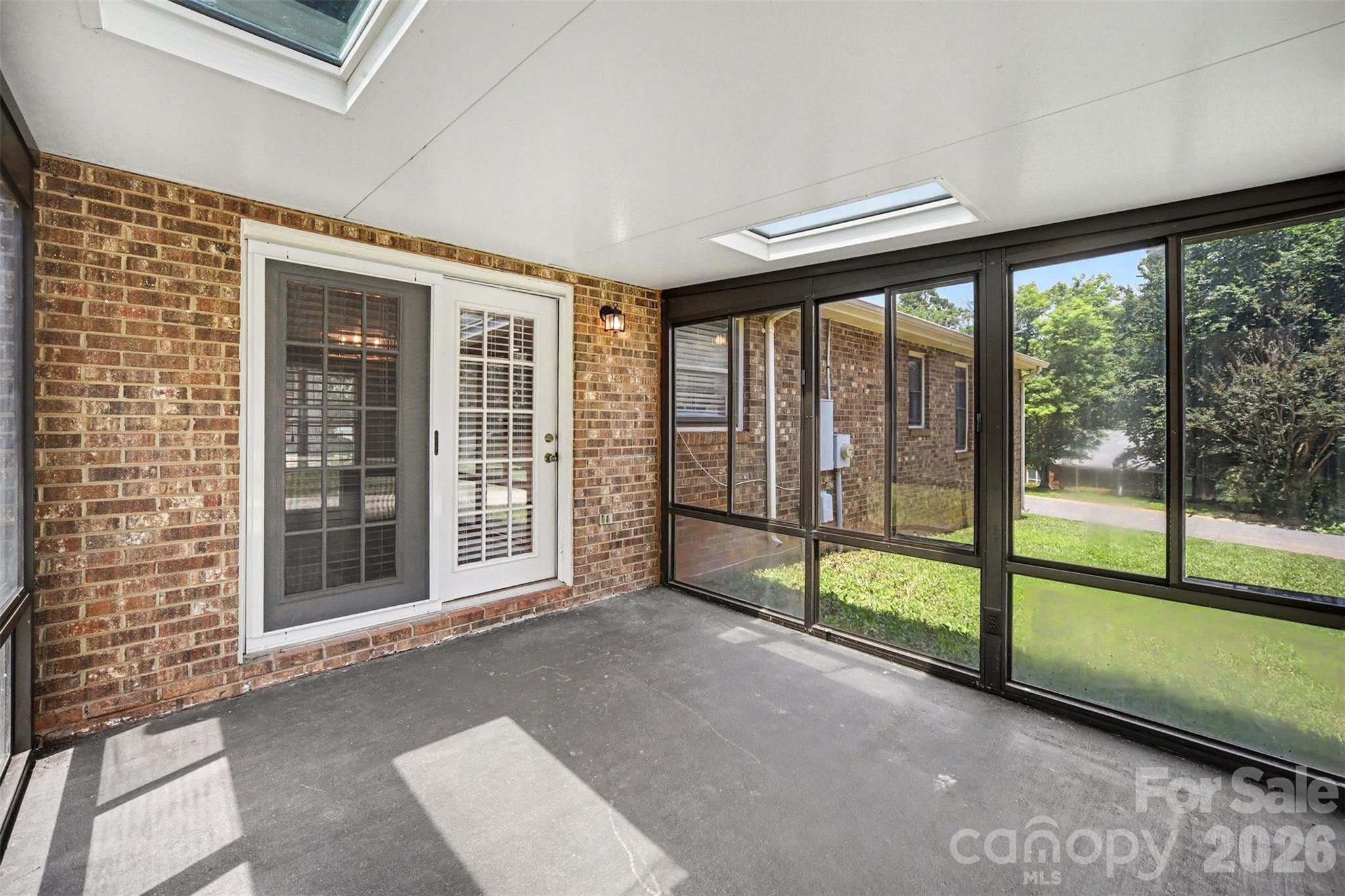 Mcalpine Woods - Residential