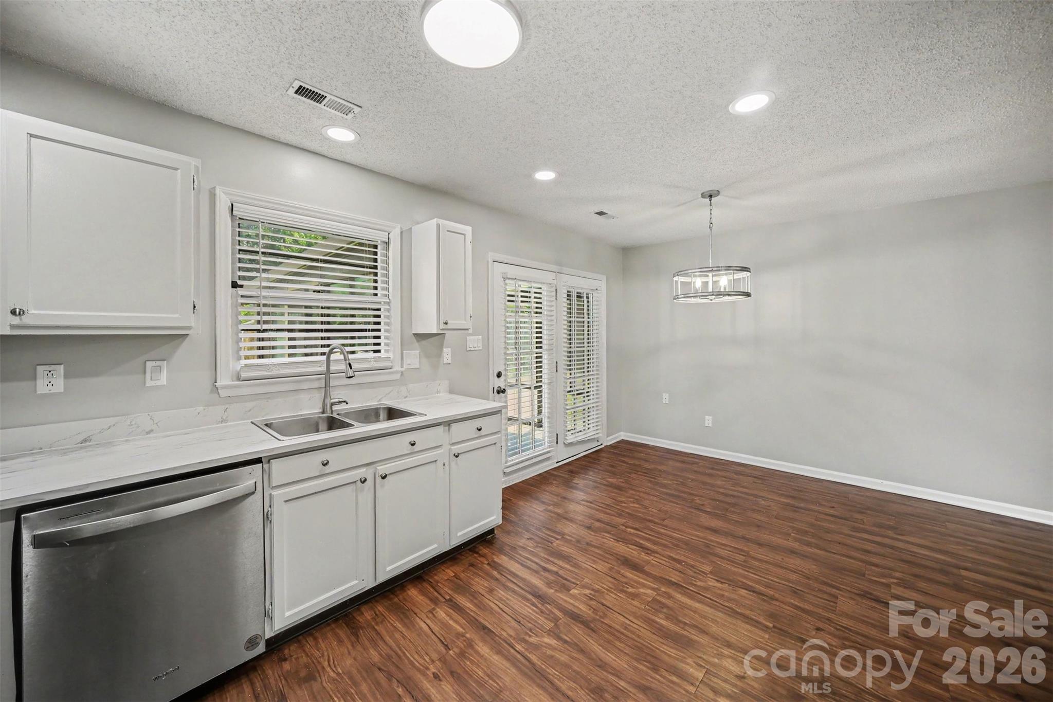 Mcalpine Woods - Residential
