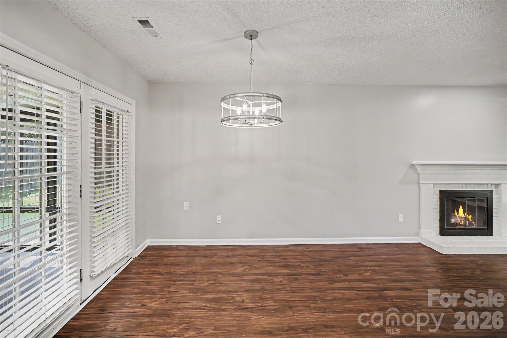 Mcalpine Woods - Residential