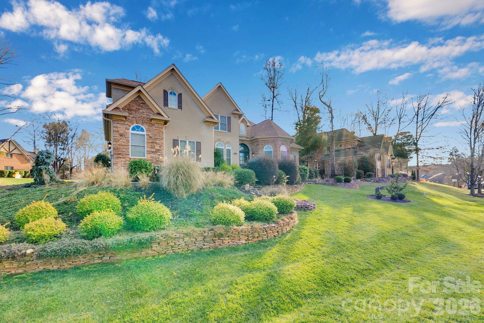 Treetops At Cowans Ford - Residential