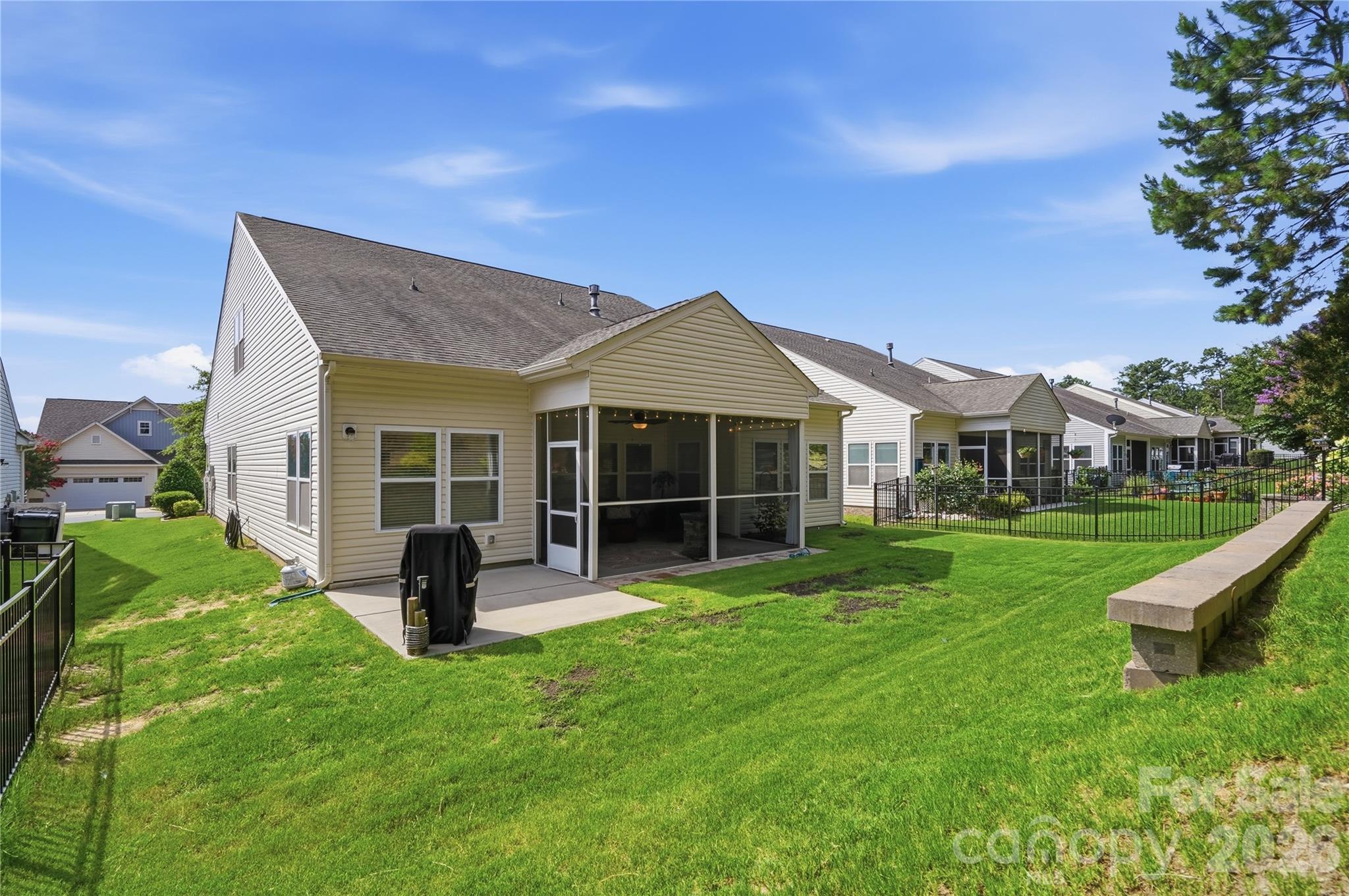 Lake Ridge - Residential