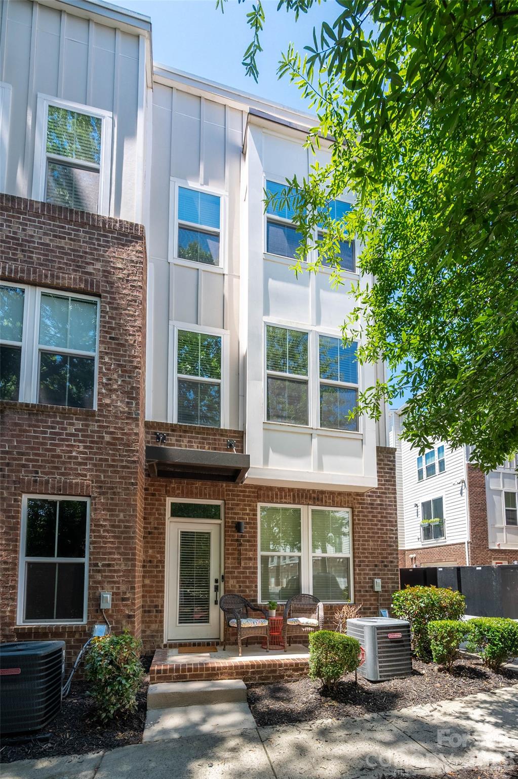 Parkwood Square - Residential