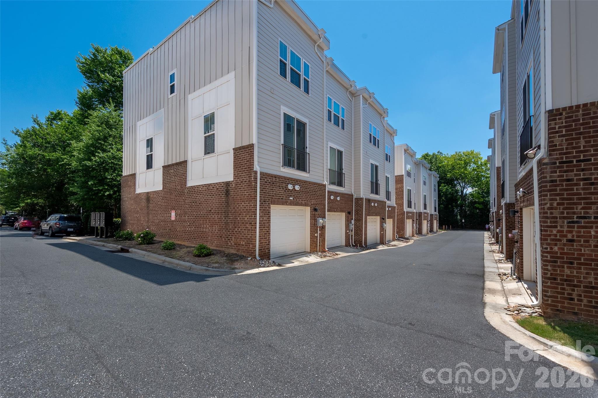 Parkwood Square - Residential