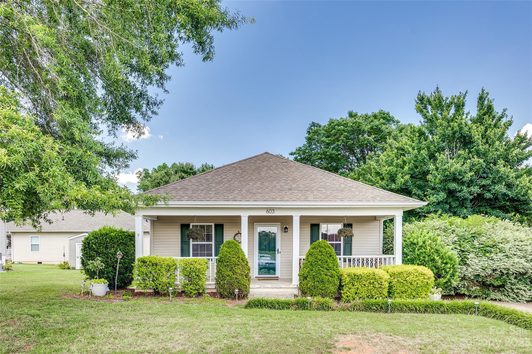 Adams Bluff - Residential