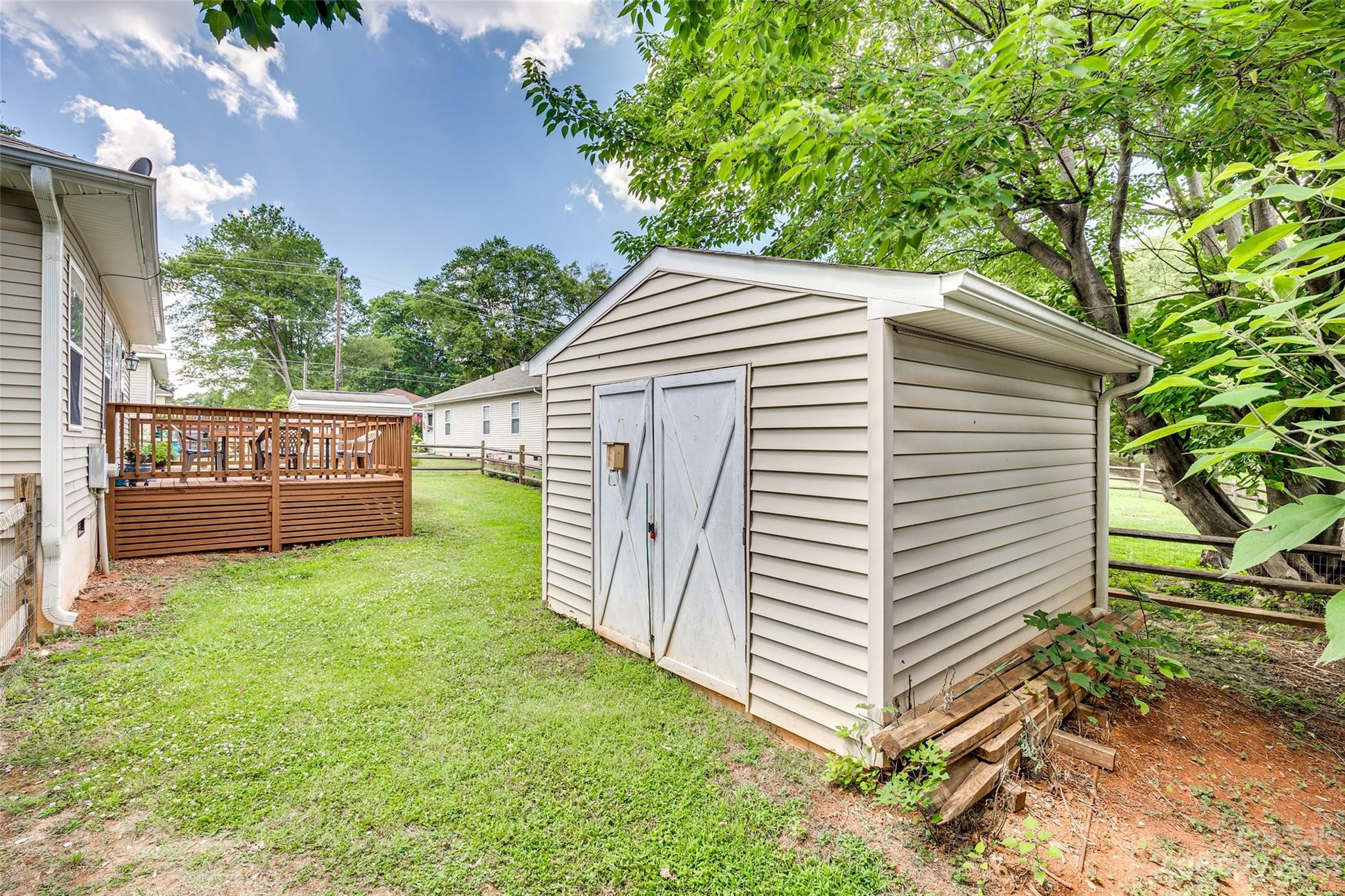 Adams Bluff - Residential