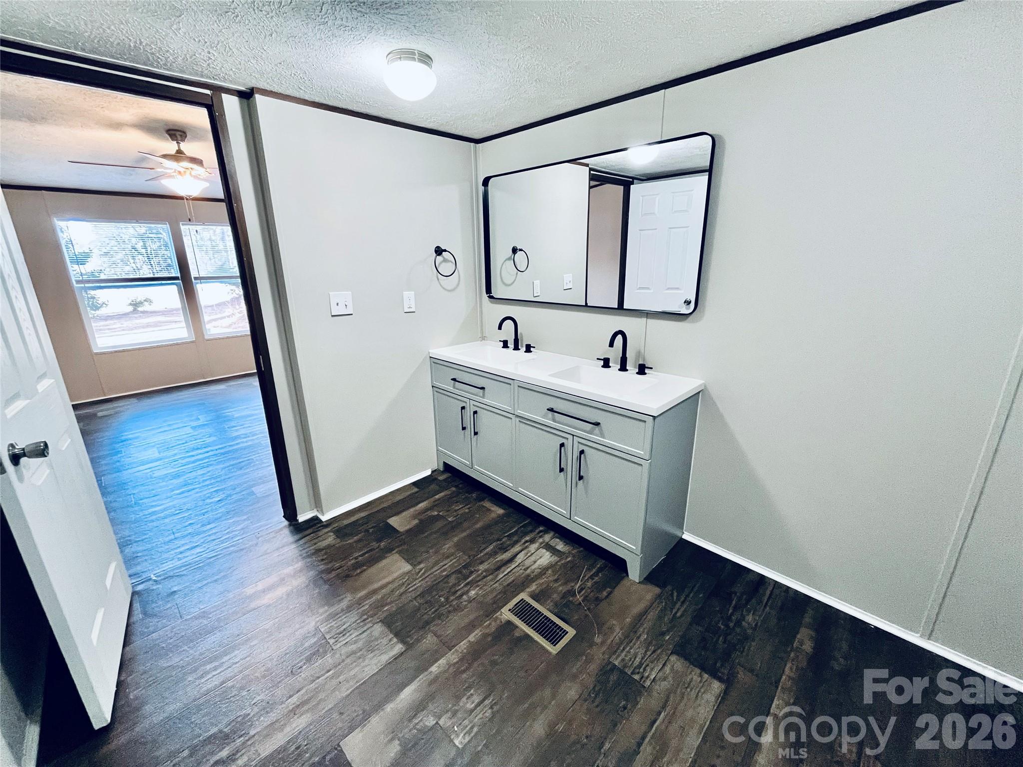 Sandy Springs - Residential