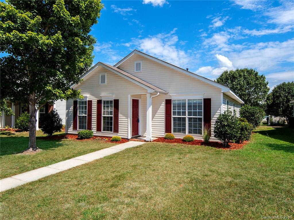 This cozy remodeled ranch has new carpets, bamboo flooring in great room and kitchen, new paint, light fixtures, new blinds. Kitchen has new stainless refrigerator, range/oven,dishwasher, sink, microwave and corian counter tops. Lots of cabinets. Only 1.3 miles to I-77! Easy commute to Charlotte and surrounding communities. Home Warranty.