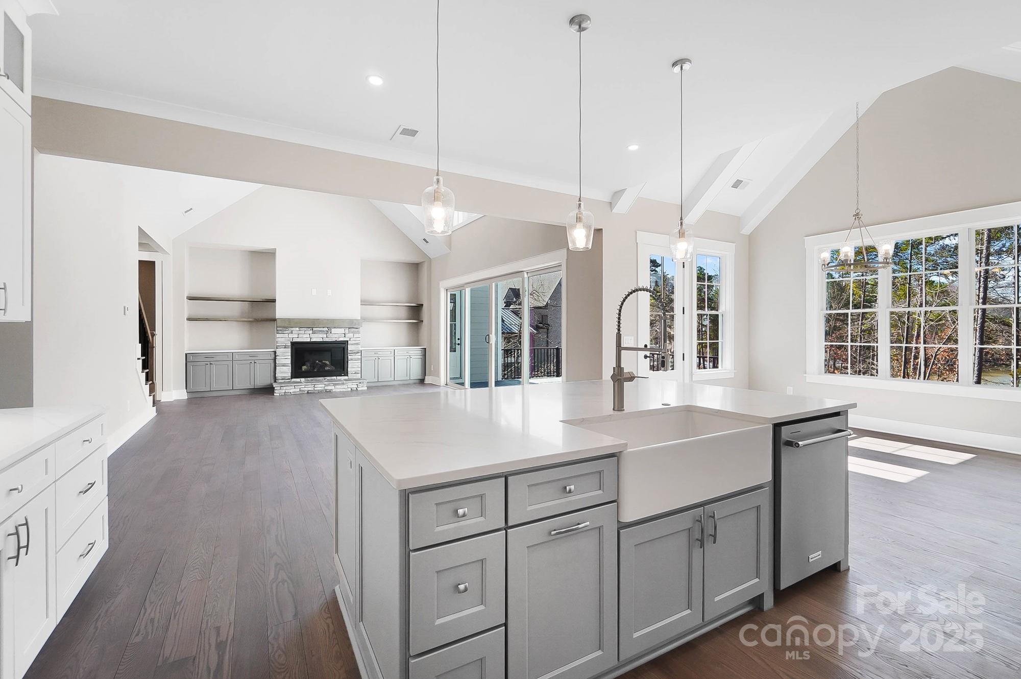 Beacon Pointe - Residential