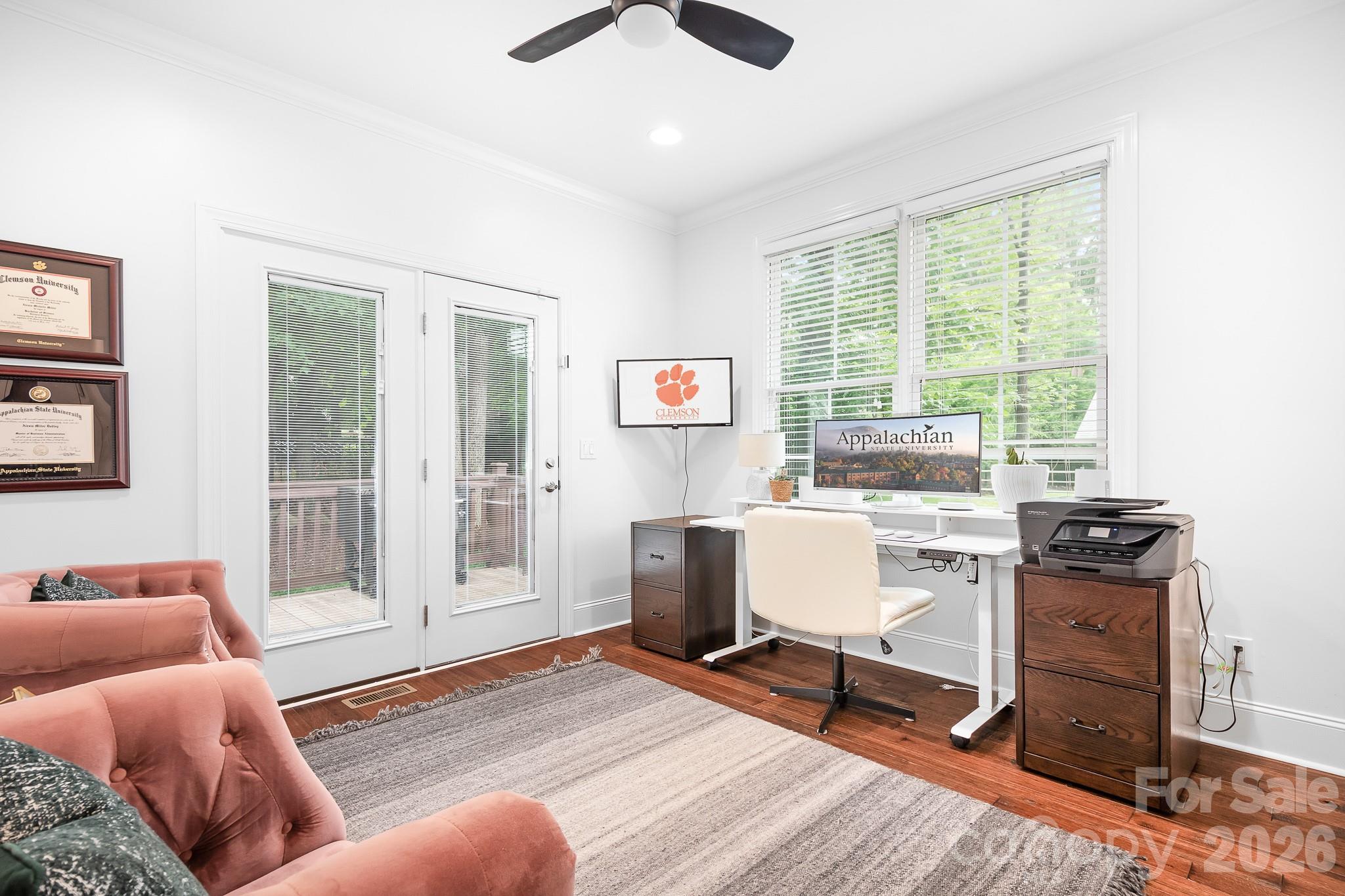 Treetops At Cowans Ford - Residential