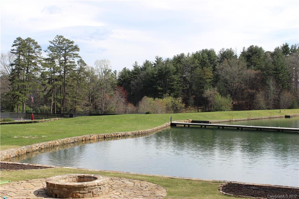 Straus Park - Land