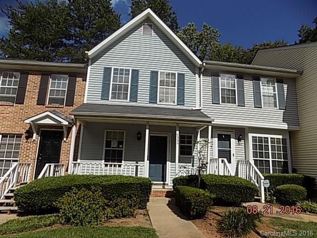 Great 2 story Condo unit with spacious bedroom with attached full bath located minutes to everything. Cozy Deck in back.seller below tax value.Purchasers of Caliber-owned REO properties may use any lender to finance the purchase.  Purchasers are not required to use Caliber Home Loans, Inc.  However, prequalification with Caliber Home Loans, Inc. is required to submit an offer that requires financing on a Caliber-owned REO property