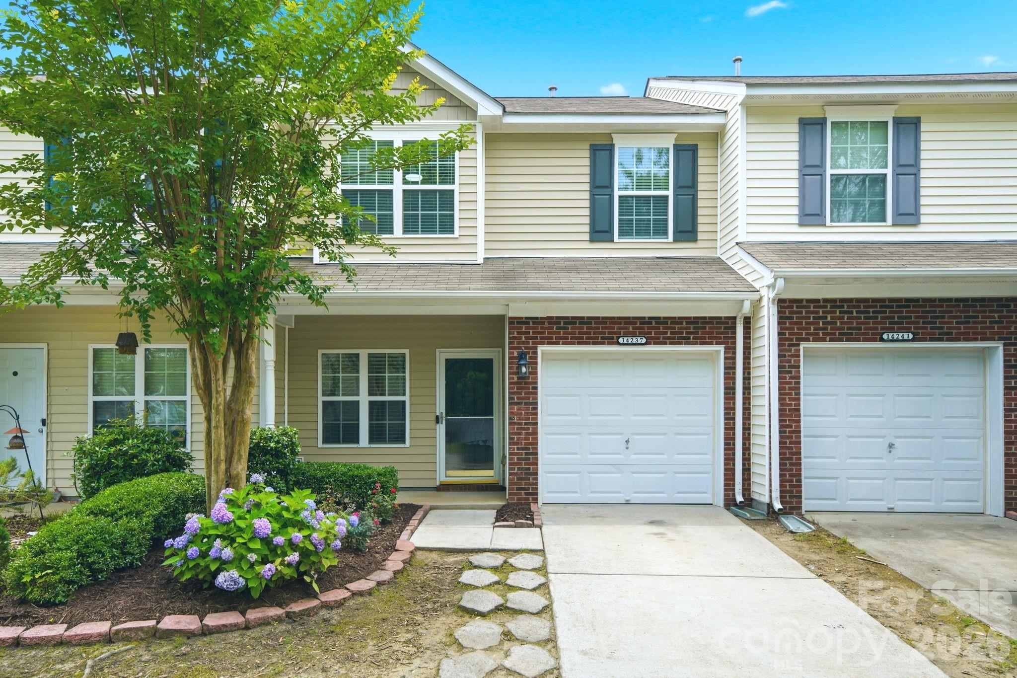 Charlotte Pines - Residential