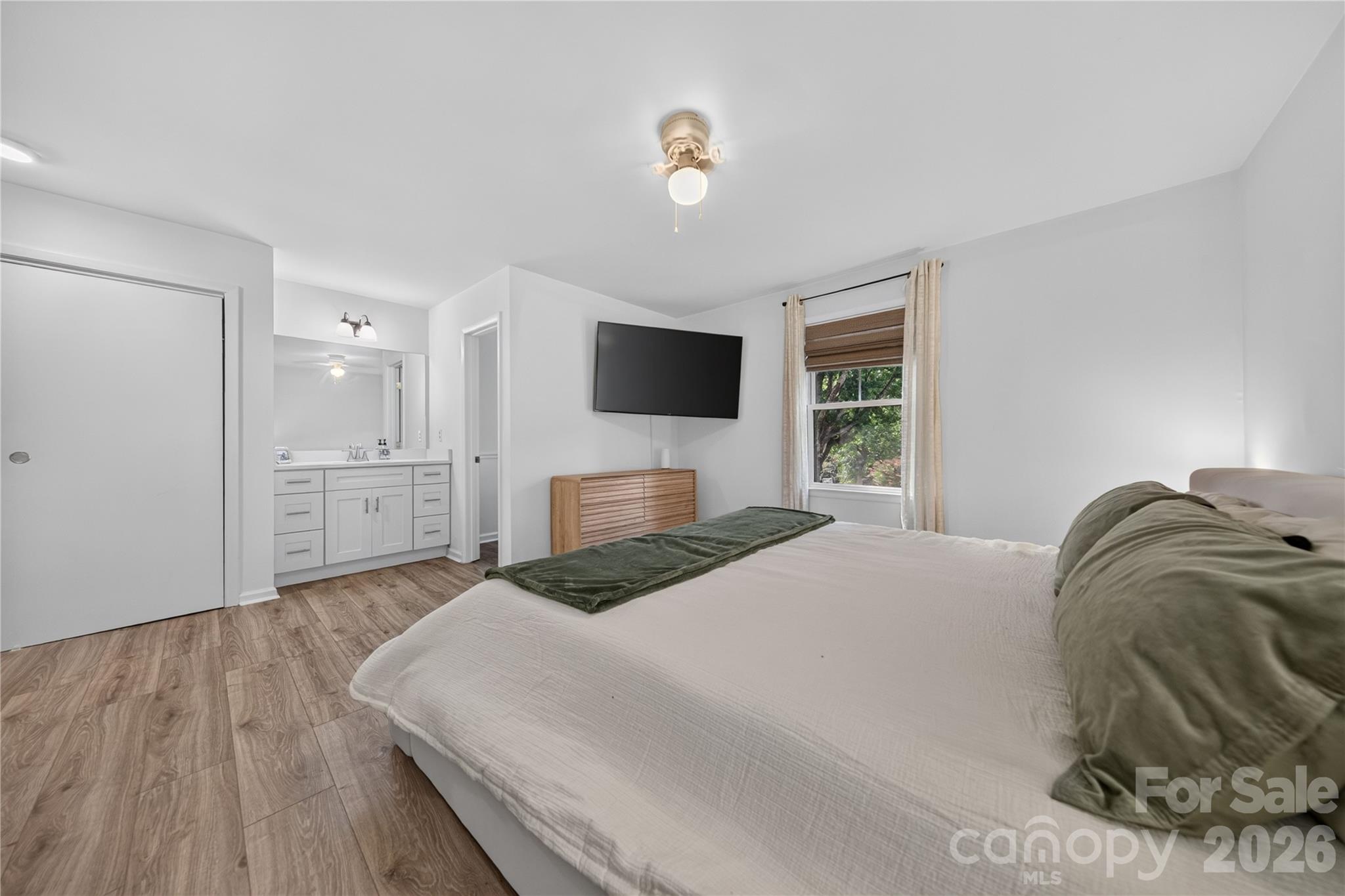Sardis Forest - Residential