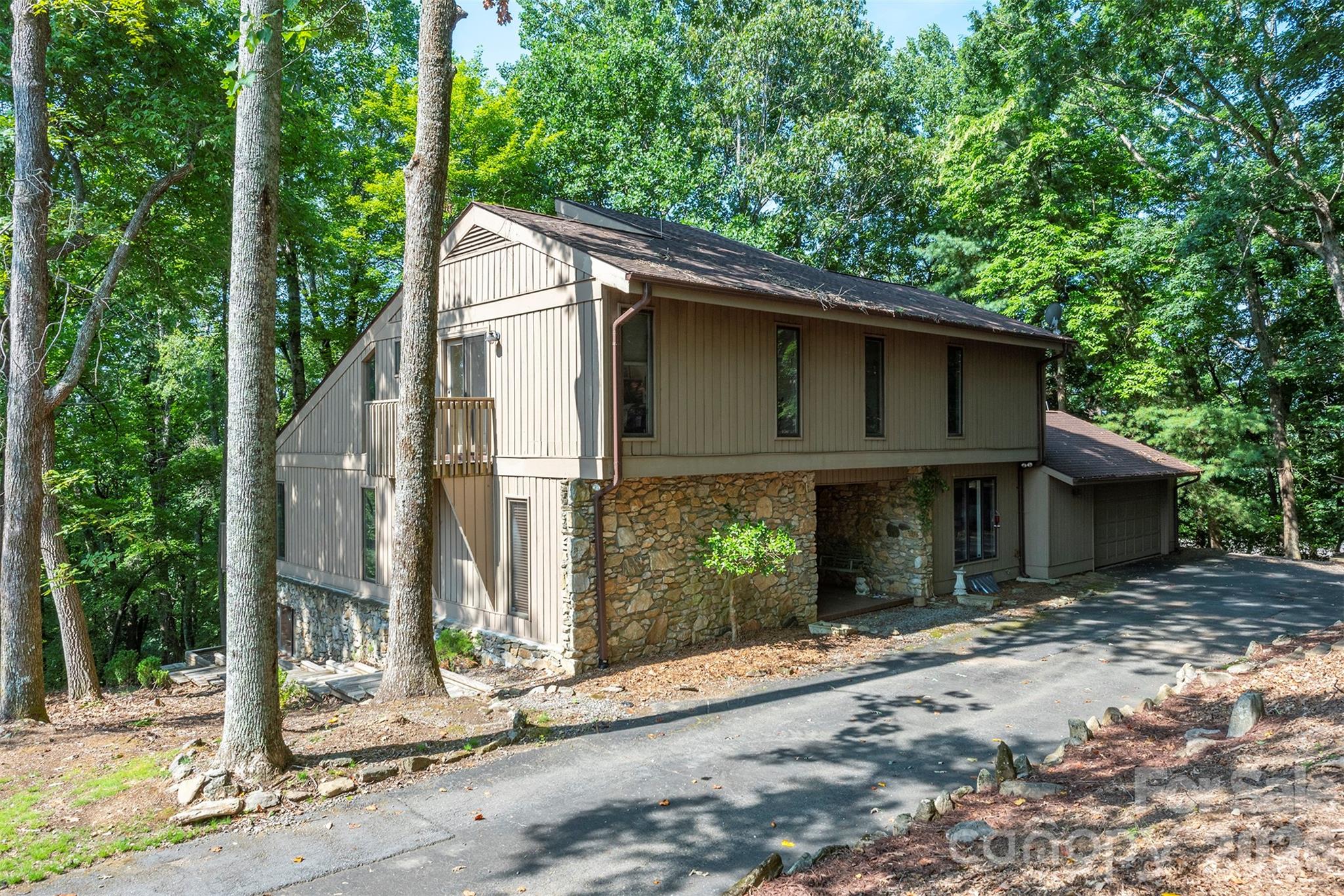 Welcome to High Vista, a secure gated golf community perfectly positioned between Asheville, Hendersonville, and Brevard. This home offers the rare opportunity to enjoy community amenities without mandatory membership — creating the ideal balance of privacy, recreation, and connection.
This property features strong, quality construction with I-beam support, lightning rods, and a desirable south-facing orientation. The “bones” of the home allow for easy cosmetic updating and customization, making it an outstanding value for its size and price point. With lower price-per-square-foot than many comparable homes and very reasonable HOA dues, this home represents an excellent investment in one of Western North Carolina’s most unique communities.
High Vista Community Highlights:
• Gated entry for added peace of mind
• Golf course with beautiful mountain backdrops
• Outdoor pool, tennis + pickleball courts
• Playground and recreational green space
• Nature, wildlife, and scenic walking areas
• Social yet not mandatory participation — choose your lifestyle
Just minutes to Asheville Regional Airport, major shopping, dining, healthcare, library, dog park, athletic fields, and easy highway access. Henderson County taxes and building codes also provide a favorable ownership advantage compared to neighboring Buncombe County.
This is more than a home — it’s an opportunity to step into a comfortable and active lifestyle with room to personalize, enhance, and make your own. Schedule your showing today and experience the future of High Vista living.