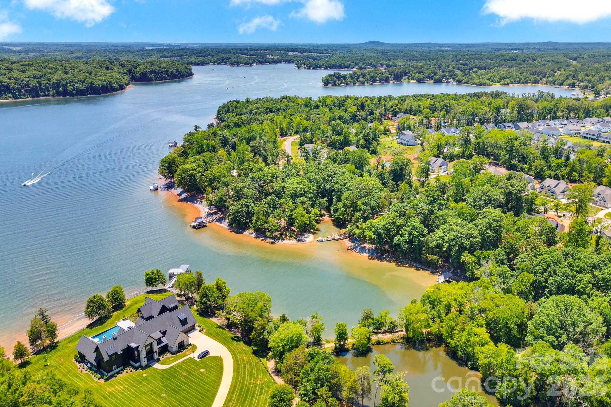 McLean - South Shore - Land