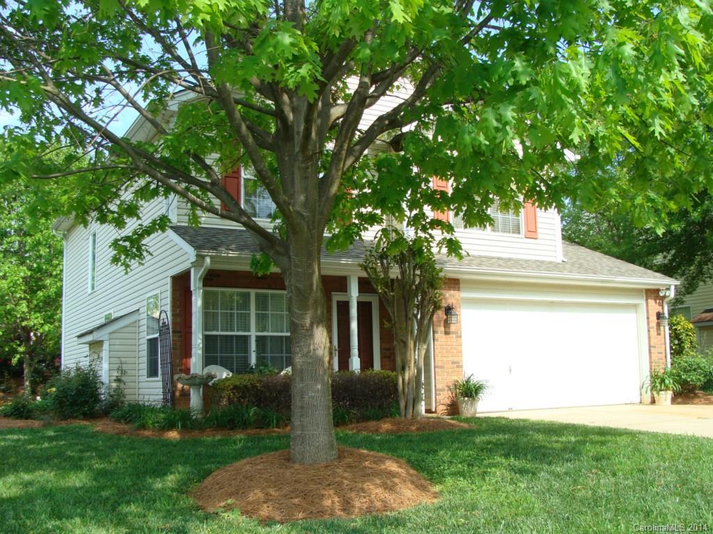 Affordable Lake Wylie Living. Close to the Lake, shopping and award winning Clover schools. Beautiful home w/ beautiful yard. Level lot w/ two car garage. 30 year architectural shingle Roof in 2012. New carpet and newer energy efficient HEIL furnace. New smooth cooktop in 2011. French doors to patio w/blinds inside. Brushed nickel light fixtures. Upstairs loft makes a good space for home office/upstairs den. You are going to love this beautiful yard and relaxing on the back patio. Low SC Taxes.