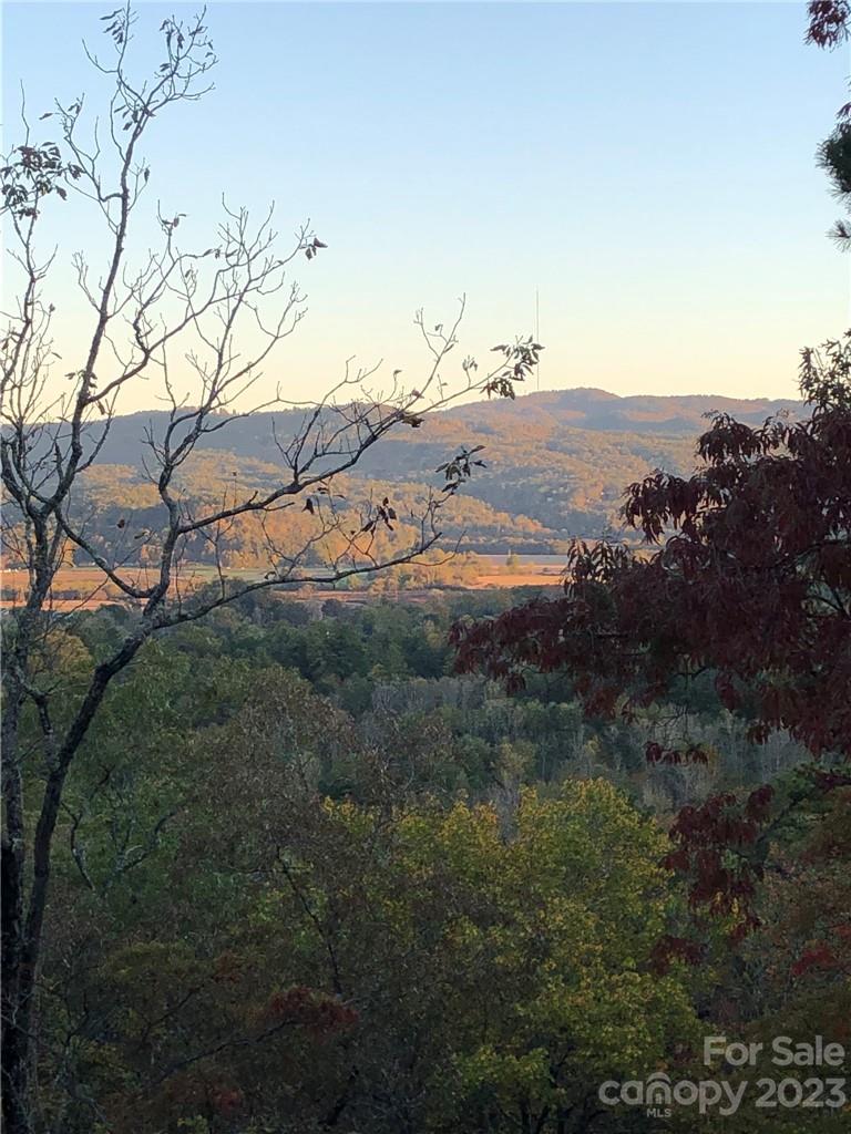 Straus Park - Land