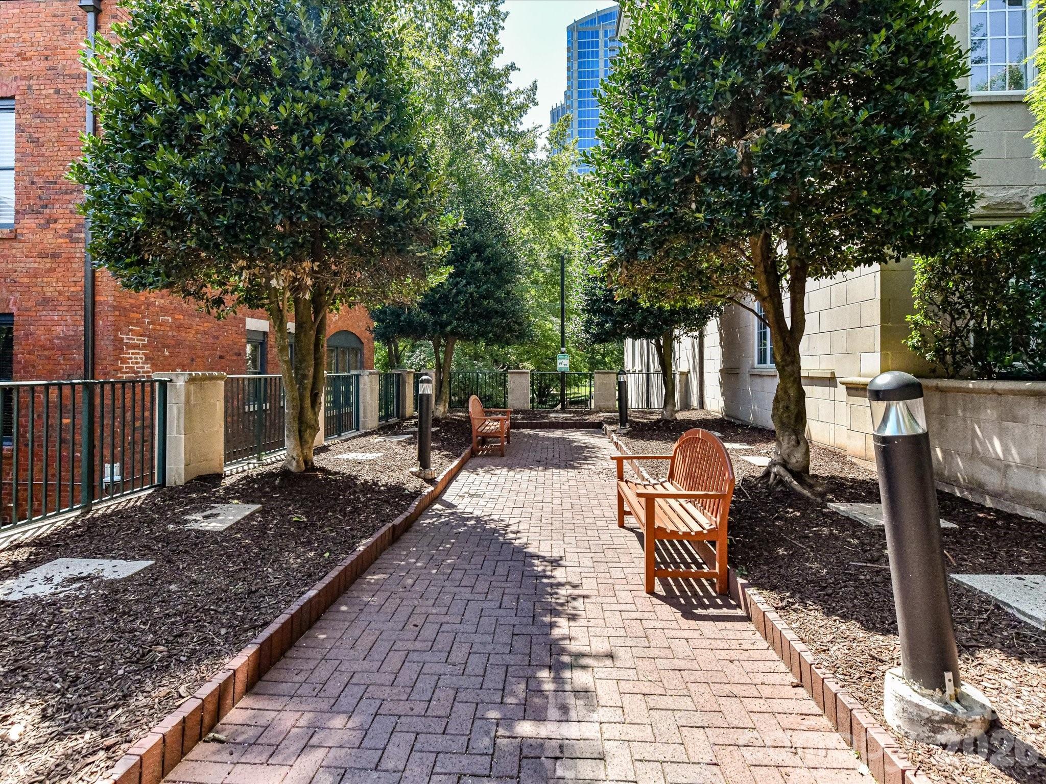 Fifth and Poplar - Residential