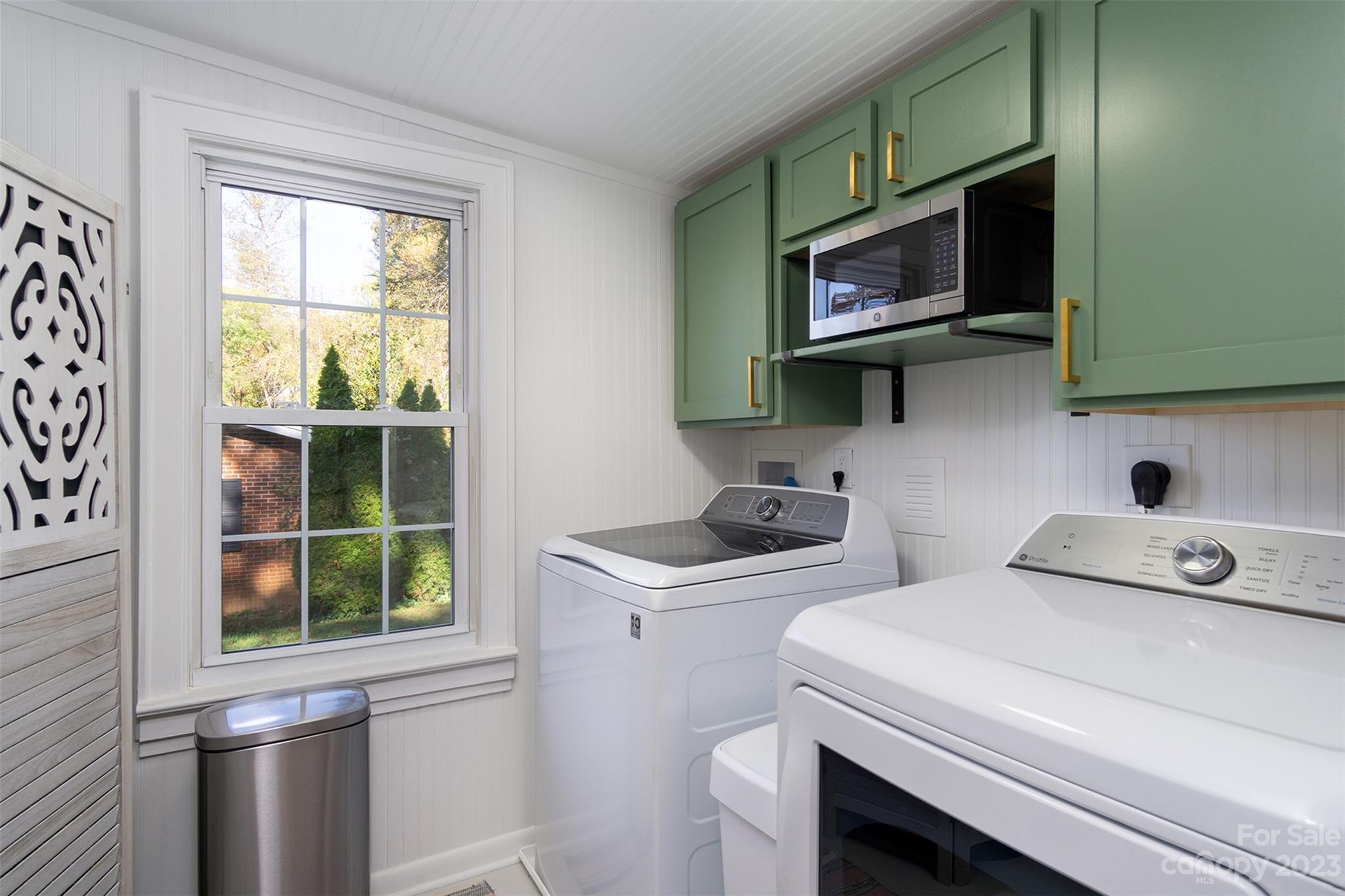 Royal Pines - Residential