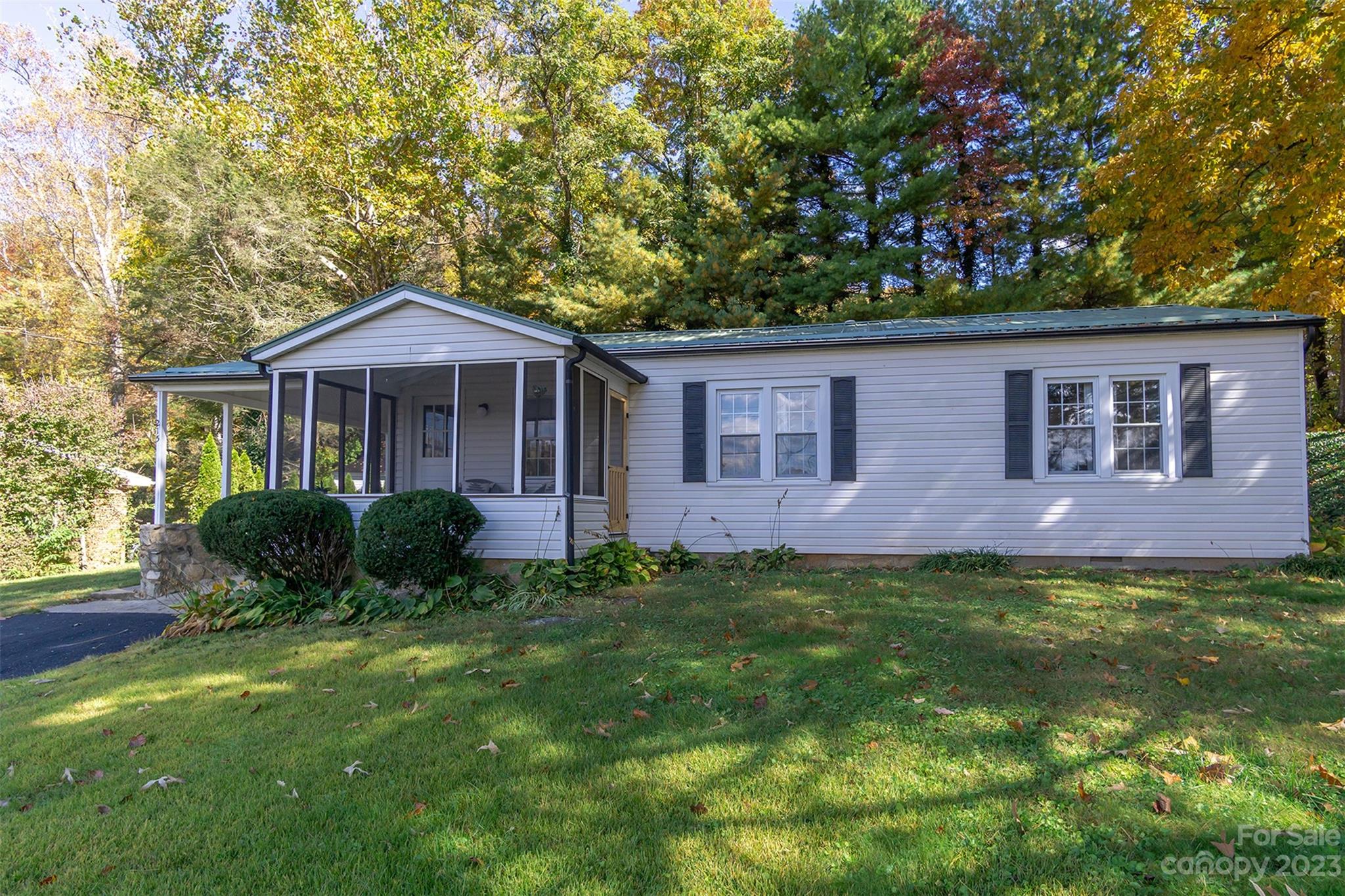 Royal Pines - Residential