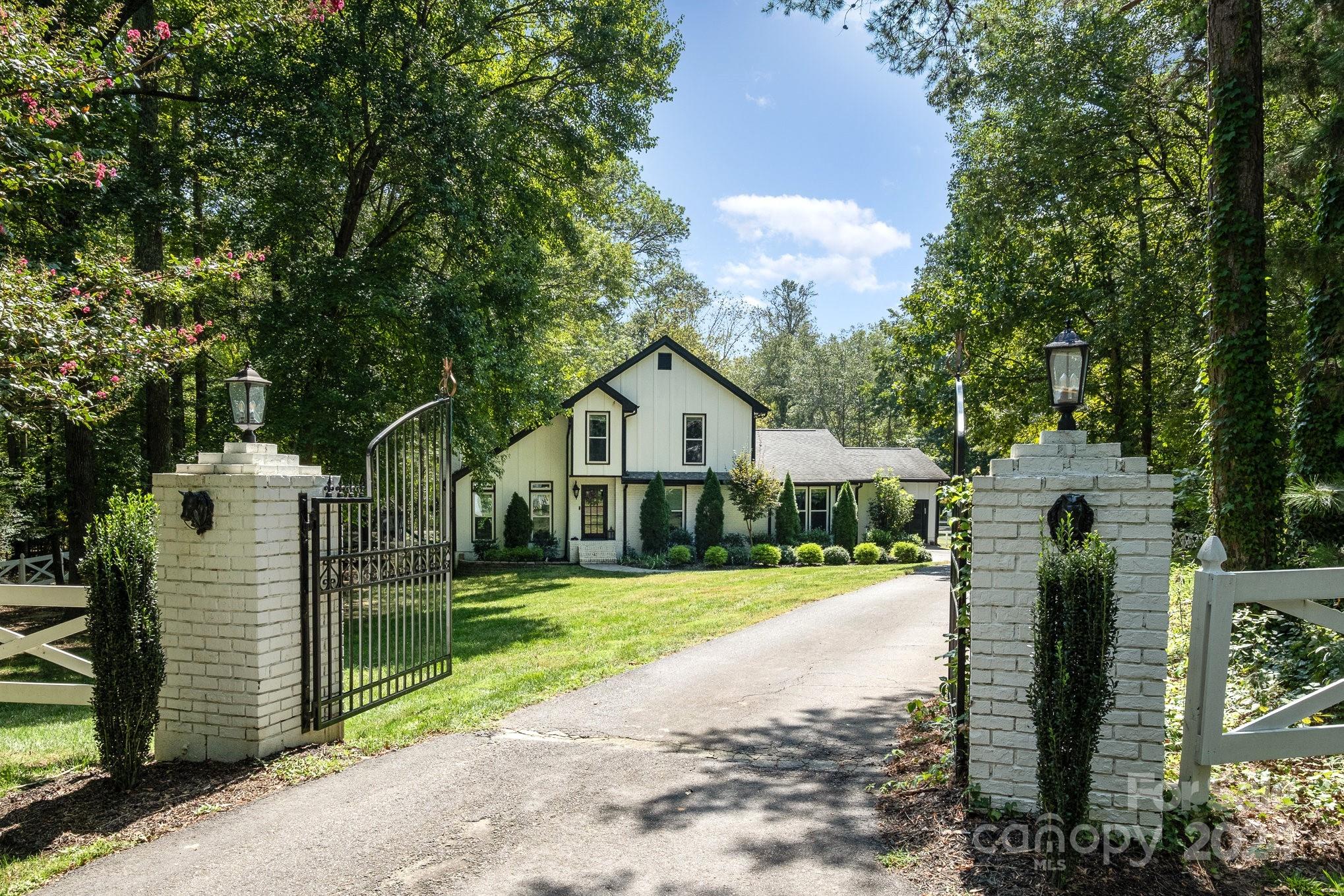 Black Horse Run - Residential