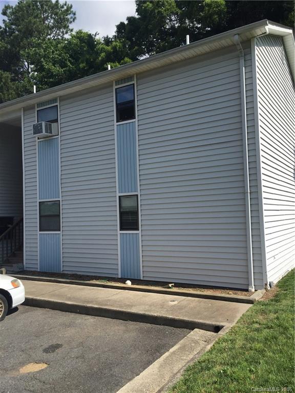 Amazing investment opportunity! Don't miss out! 1 Bedroom/1 Bath Condo located on first floor that makes a great rental property. Condo has a storage room right by the unit. Water & sewer is covered by HOA. Great location, just minutes to downtown Concord, shopping and restaurants. Short drive to I-85. Make it yours today!