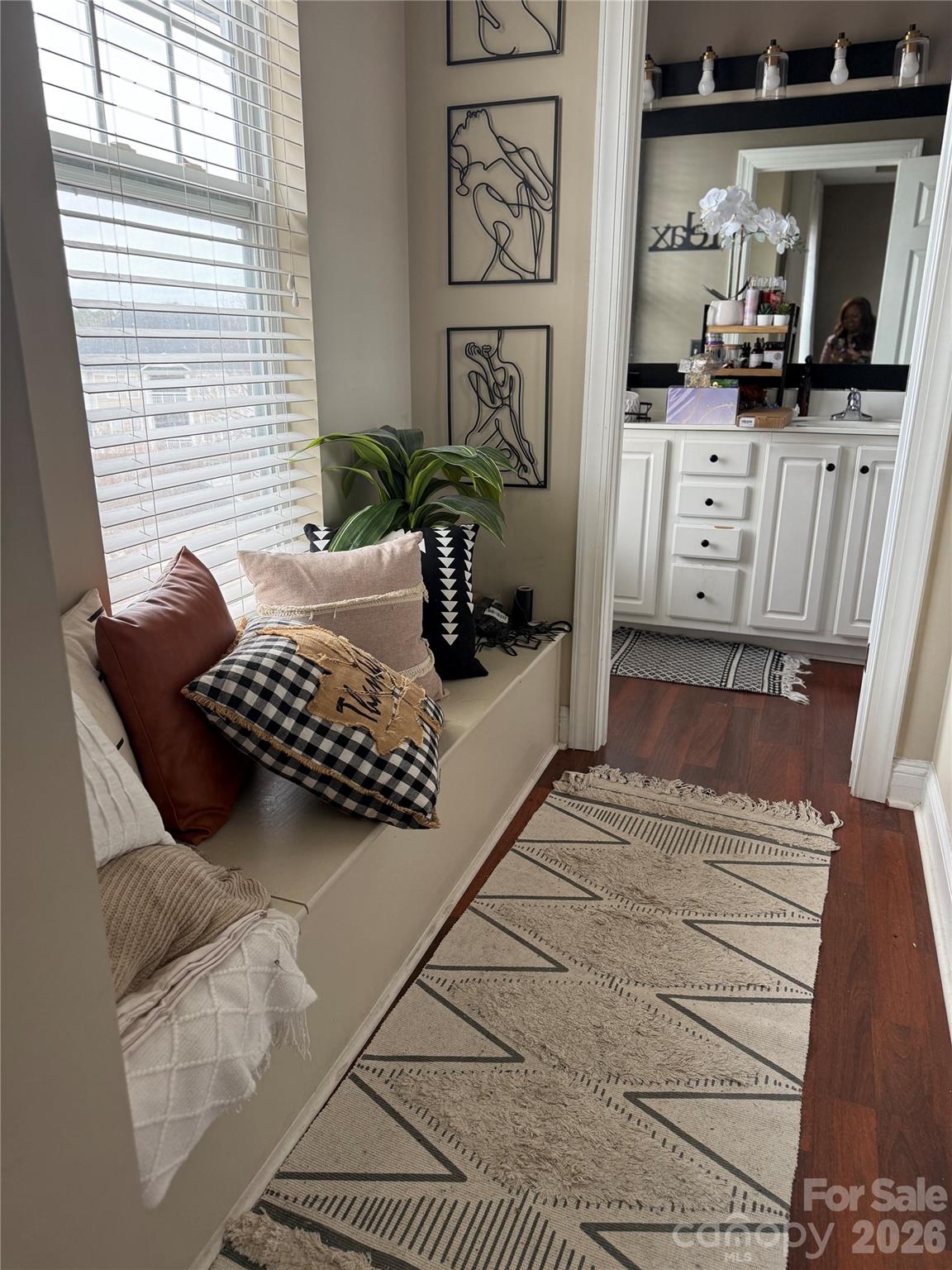 This SUPER NICE, FRESHLY PAINTED condo is ready for you! 
A coded gate and GARAGE will provide safety at your new home. Also includes extra large  storage space located next to garage.

Great investor oppotunity OR Primary Home. CASH Sell Only.  IF YOU'RE LOOKING FOR A STEAL AND EQUITY THIS IS IT! Make your appointment TODAY!

 This floor plan offers TWO PRIMARY bedrooms with TWO FULL bathrooms with a living room that will accommodate large furniture while enjoying the fireplace. A Cathedral Ceiling, OPEN FLOOR PLAN, and walk in closet will make you call this home. The space off the living room, is just enough for a creative workspace or desk. Then step out onto the back porch and with your super cool patio furniture with a morning beverage or just unwind from the day.  Make your appointment today. Won't last long!