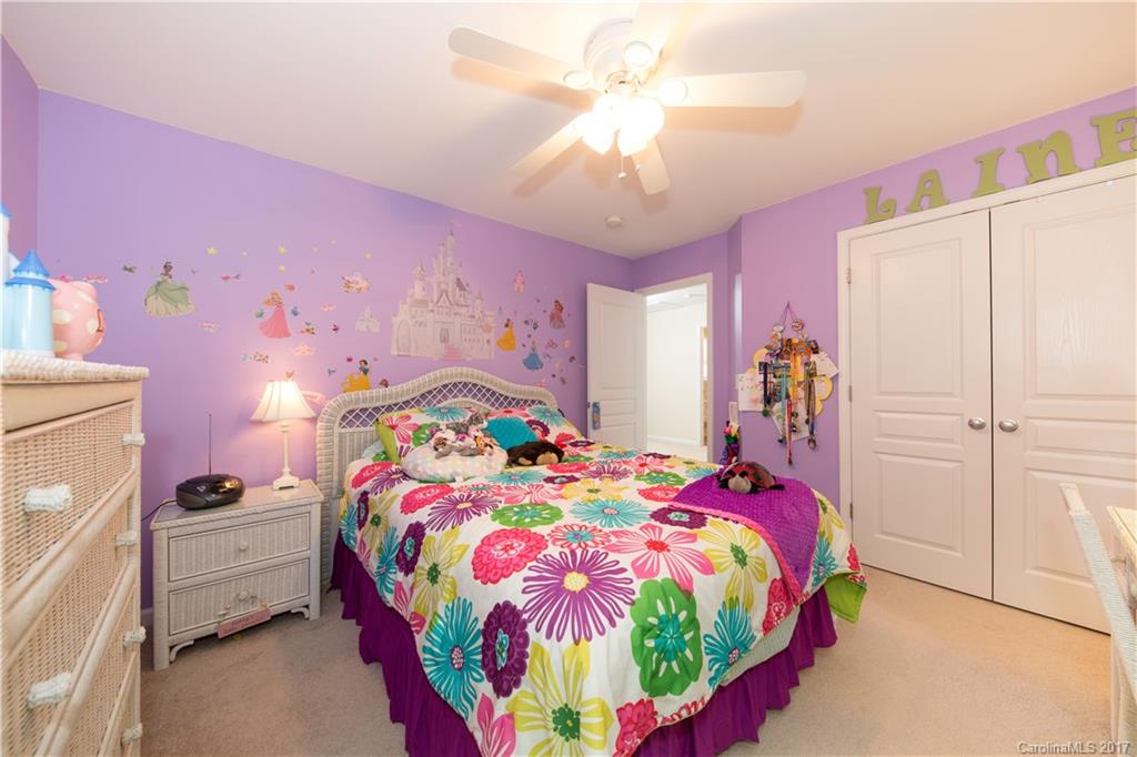 Ridge Pointe - Residential