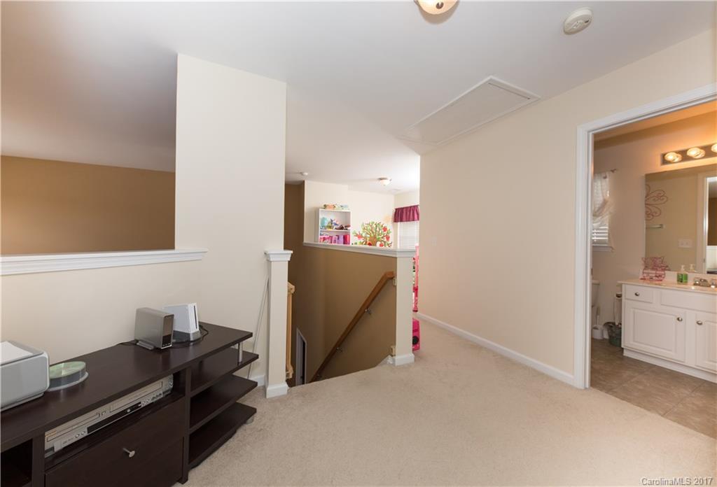 Ridge Pointe - Residential