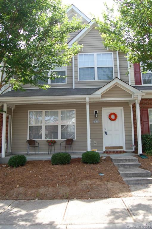 Beautiful town home located close to shopping, restaurants, and I-77. This home offers loads of natural light throughout and the kitchen features a center island. Ceiling fans have been installed in the main living area and master bedroom. The patio  faces a well manicured lawn that provides a perfect setting for enjoy an afternoon barbecue.