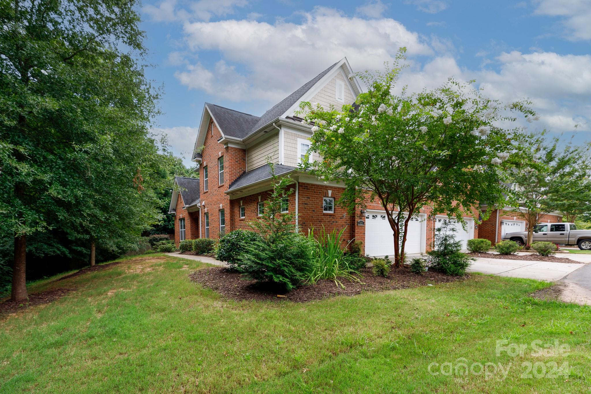 Beacon Knoll Villas - Residential