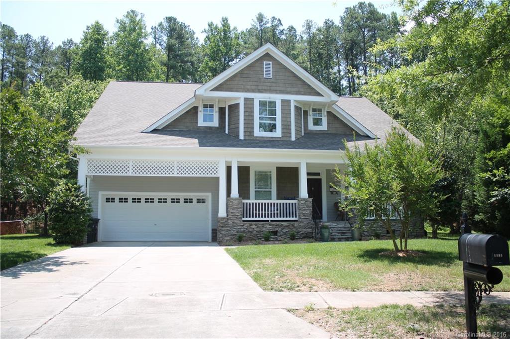 Awesome house in LakeShore with huge cul-de-sac lot. Lots of privacy. Open floor plan. 2 Story Great room. Master on main. Large media room.