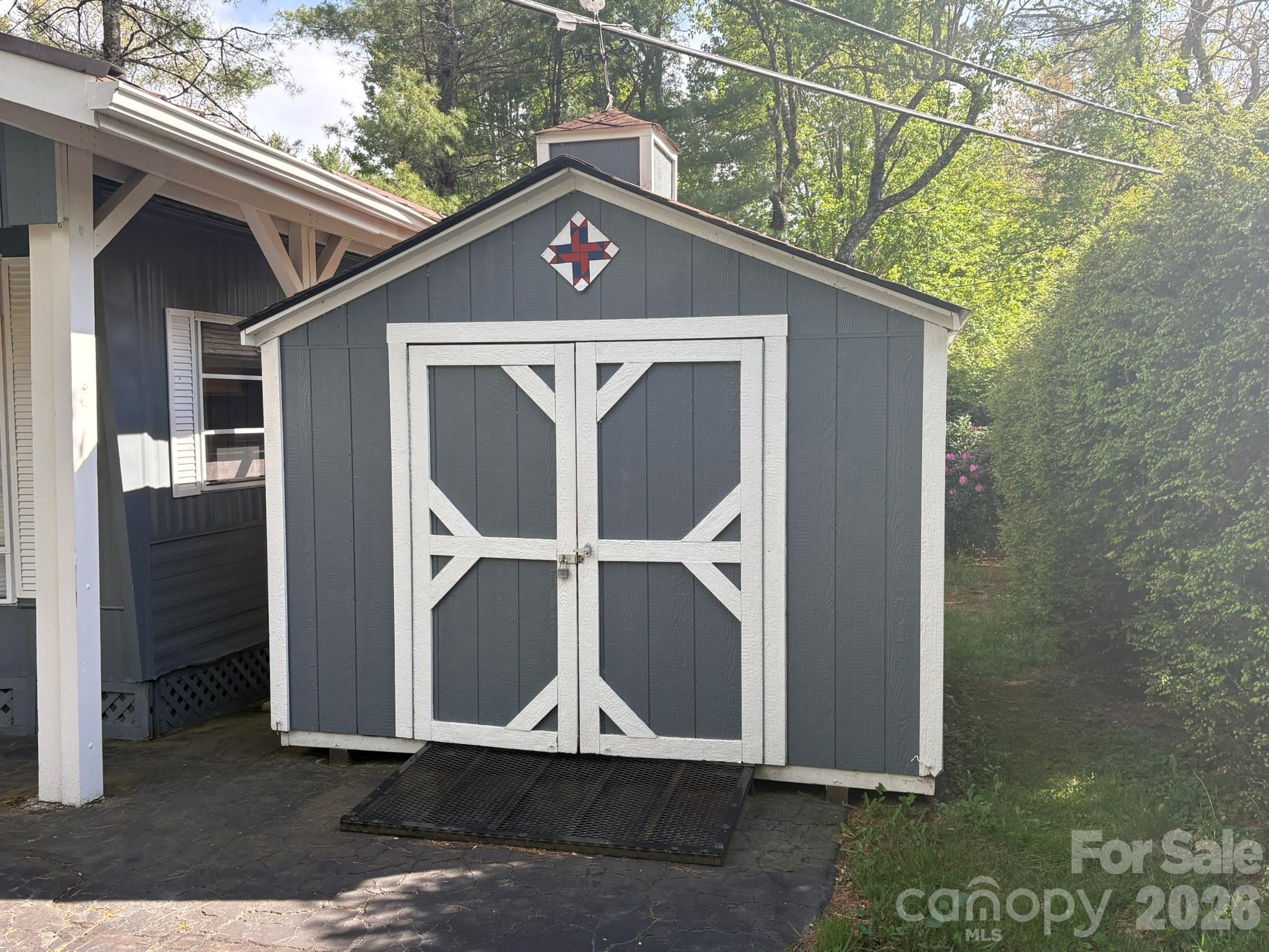 Linville Land Harbor - Residential