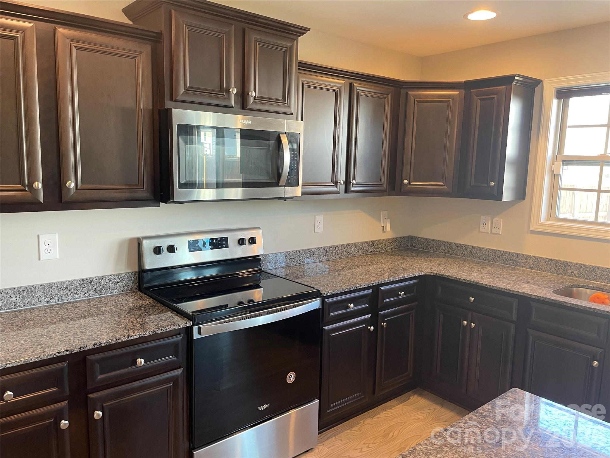 Hunters Crossing - Residential Lease