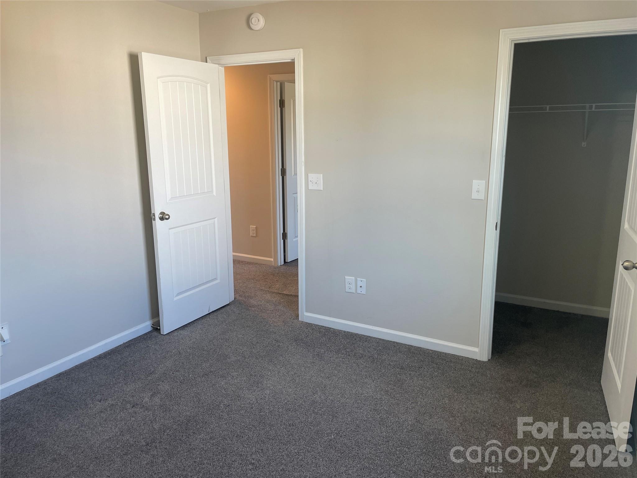 Hunters Crossing - Residential Lease