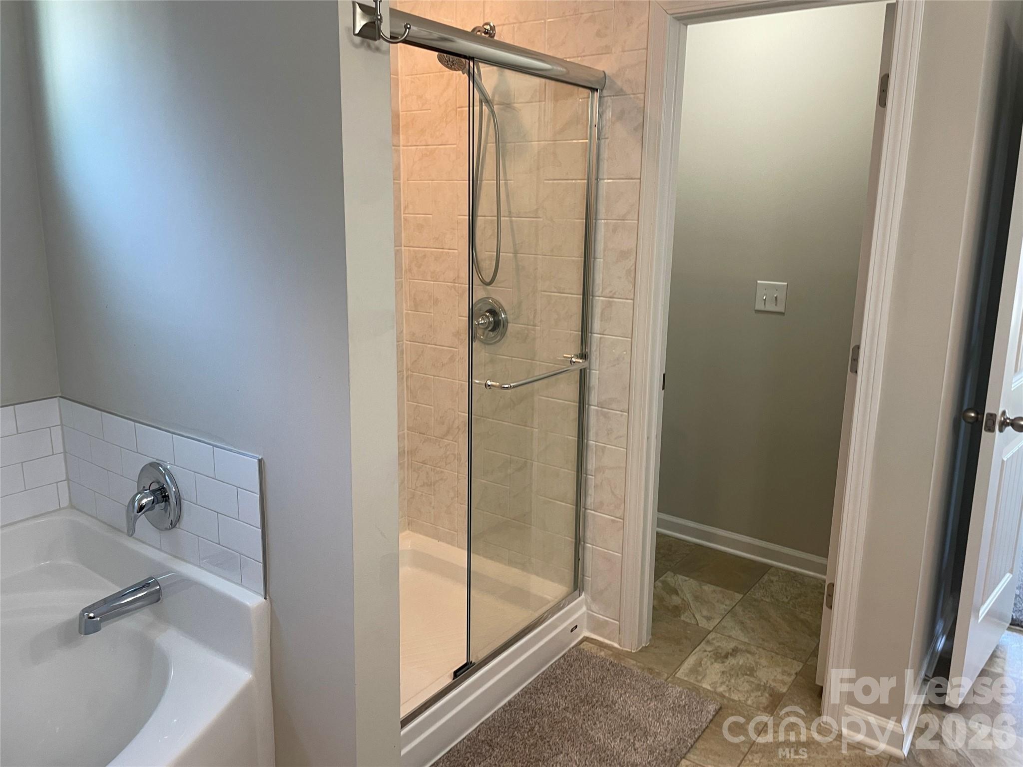 Hunters Crossing - Residential Lease