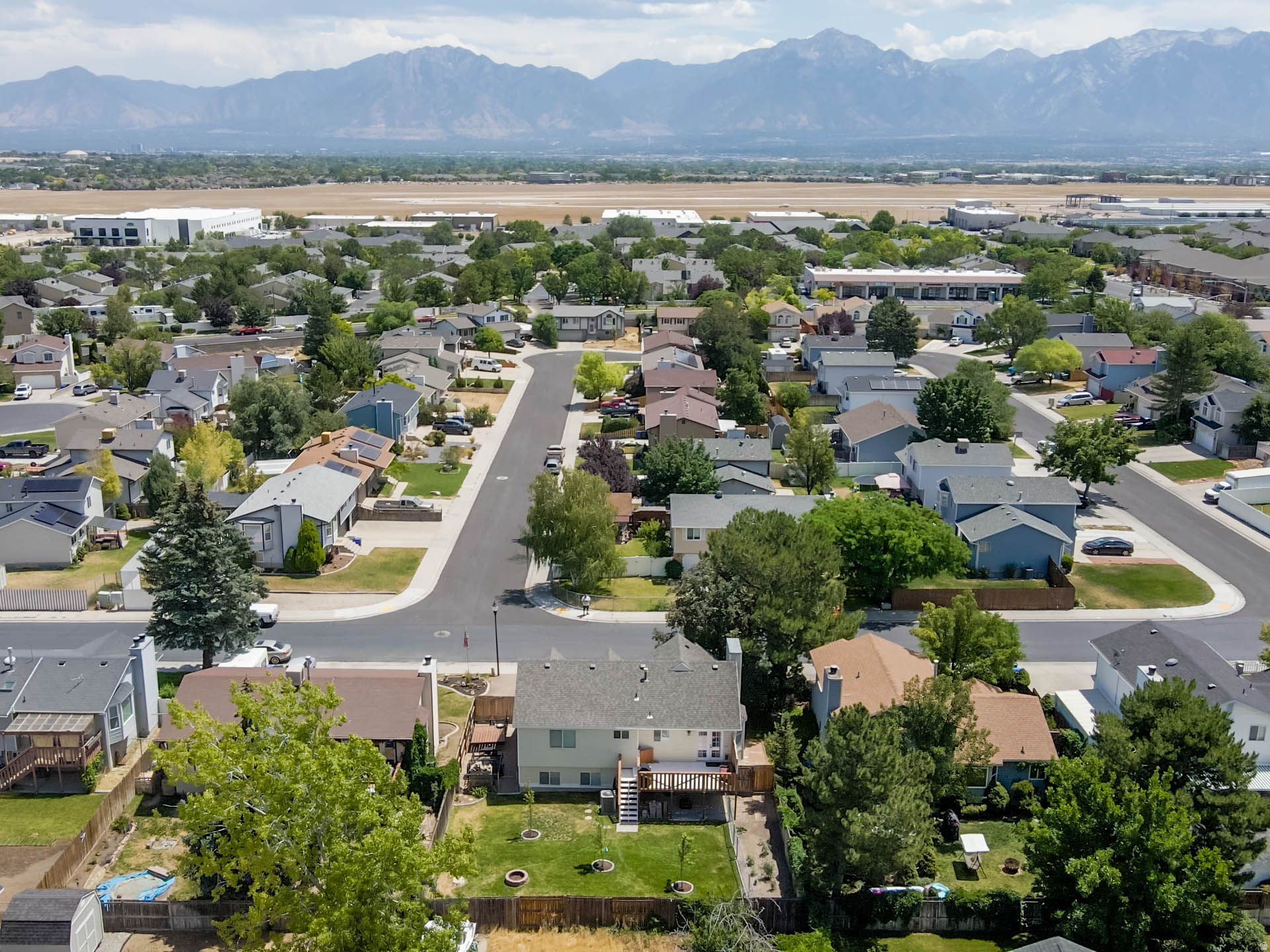 OQUIRRH SHADOWS # 18 - Residential