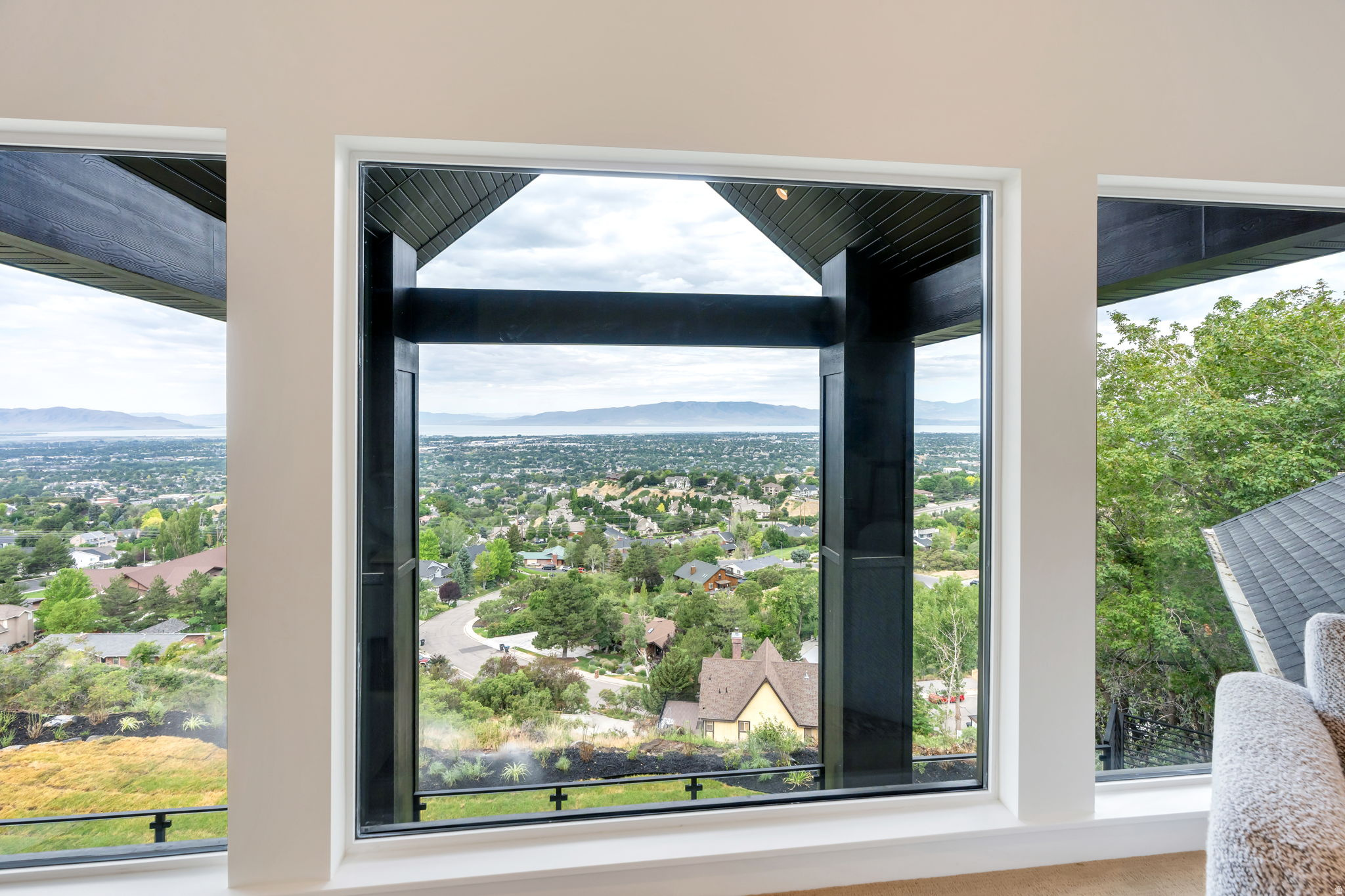 SHERWOOD HILLS - Residential