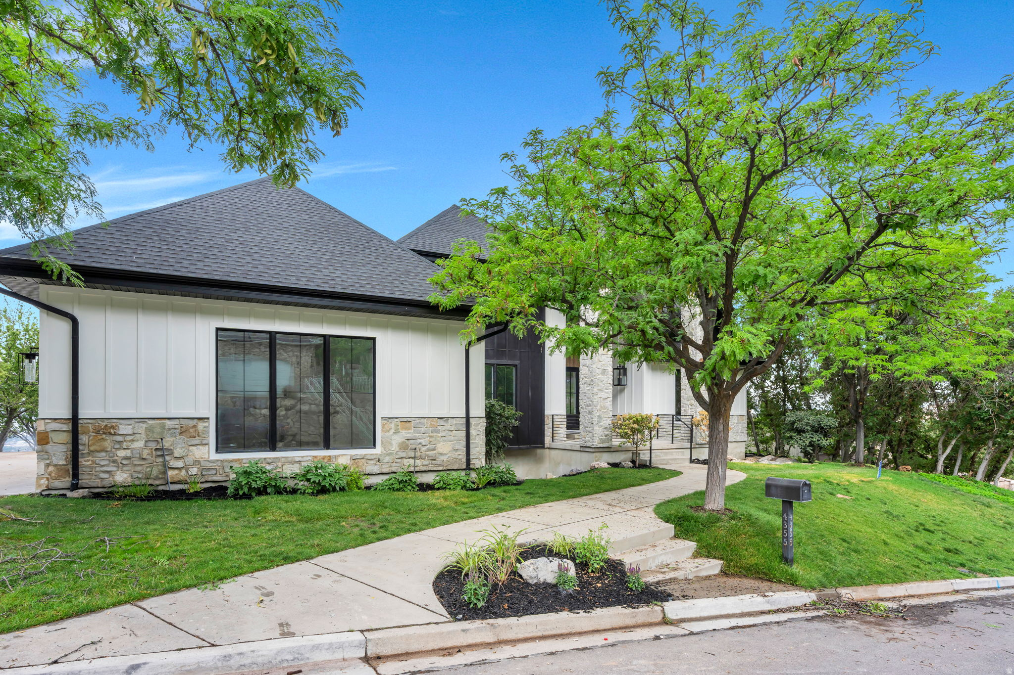 SHERWOOD HILLS - Residential