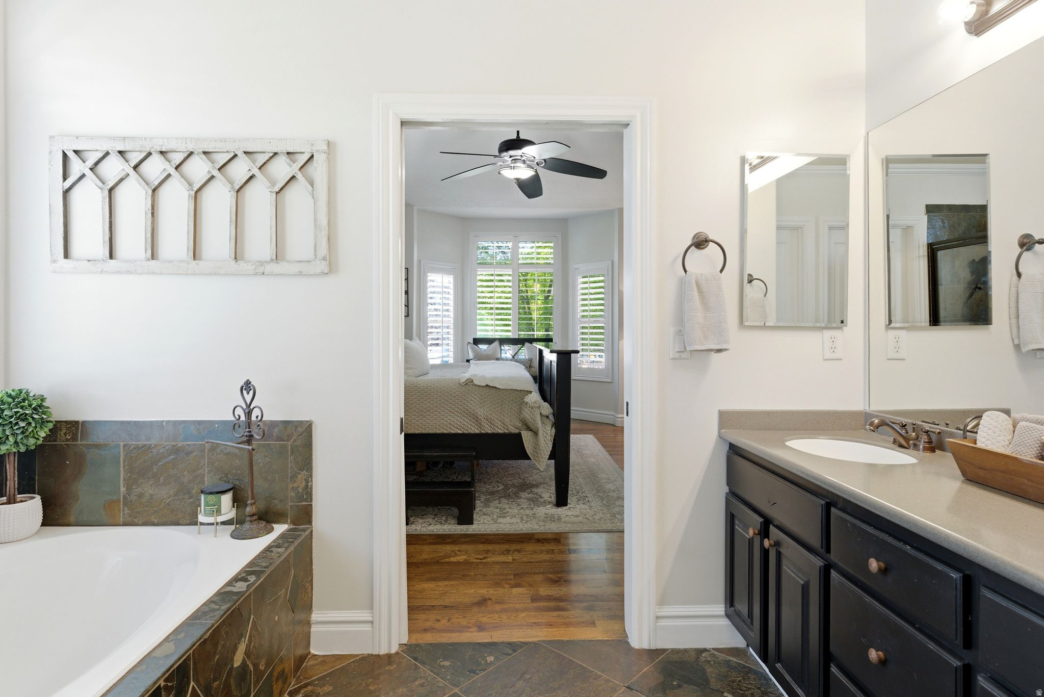 BELLEVUE - Residential