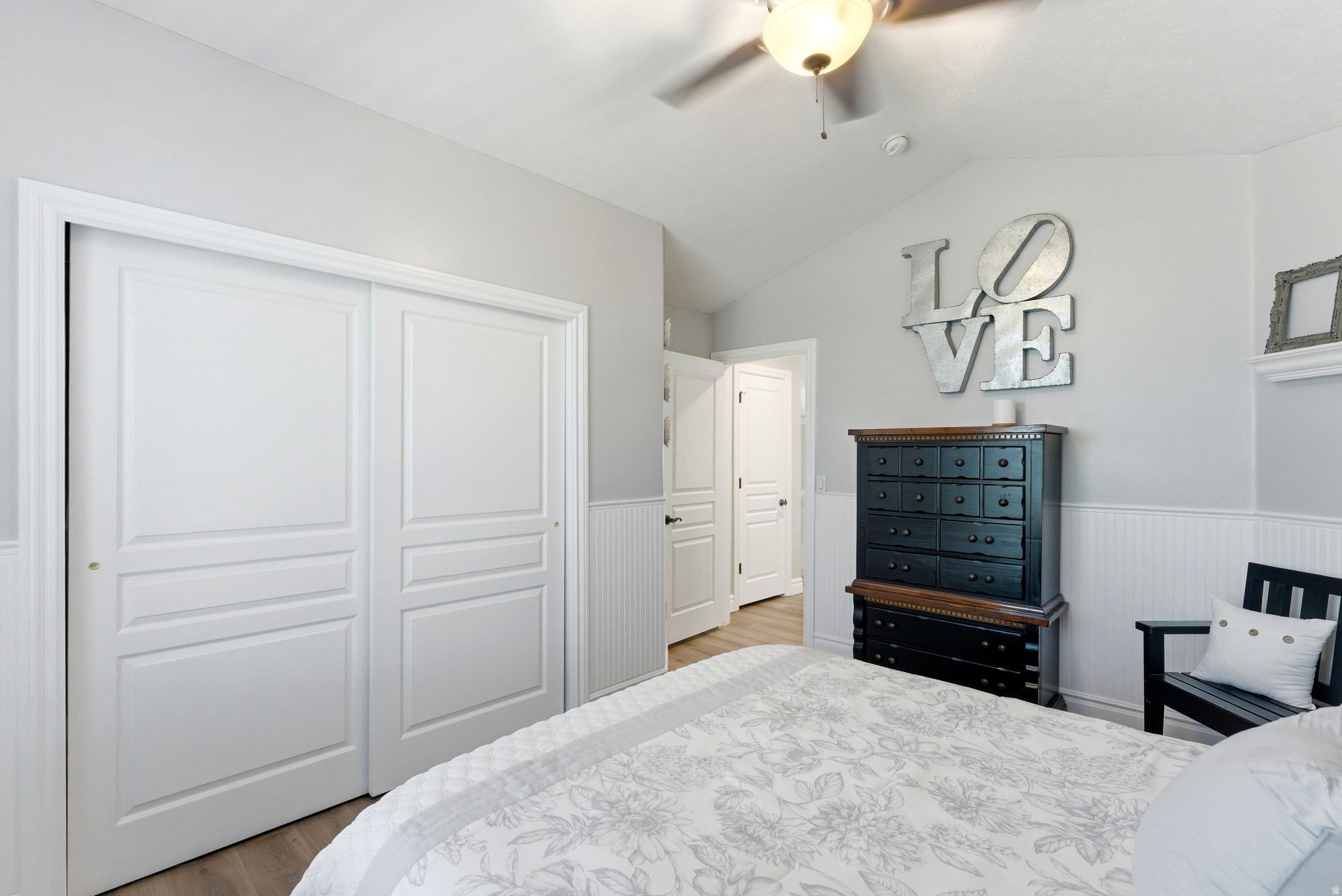 BELLEVUE - Residential