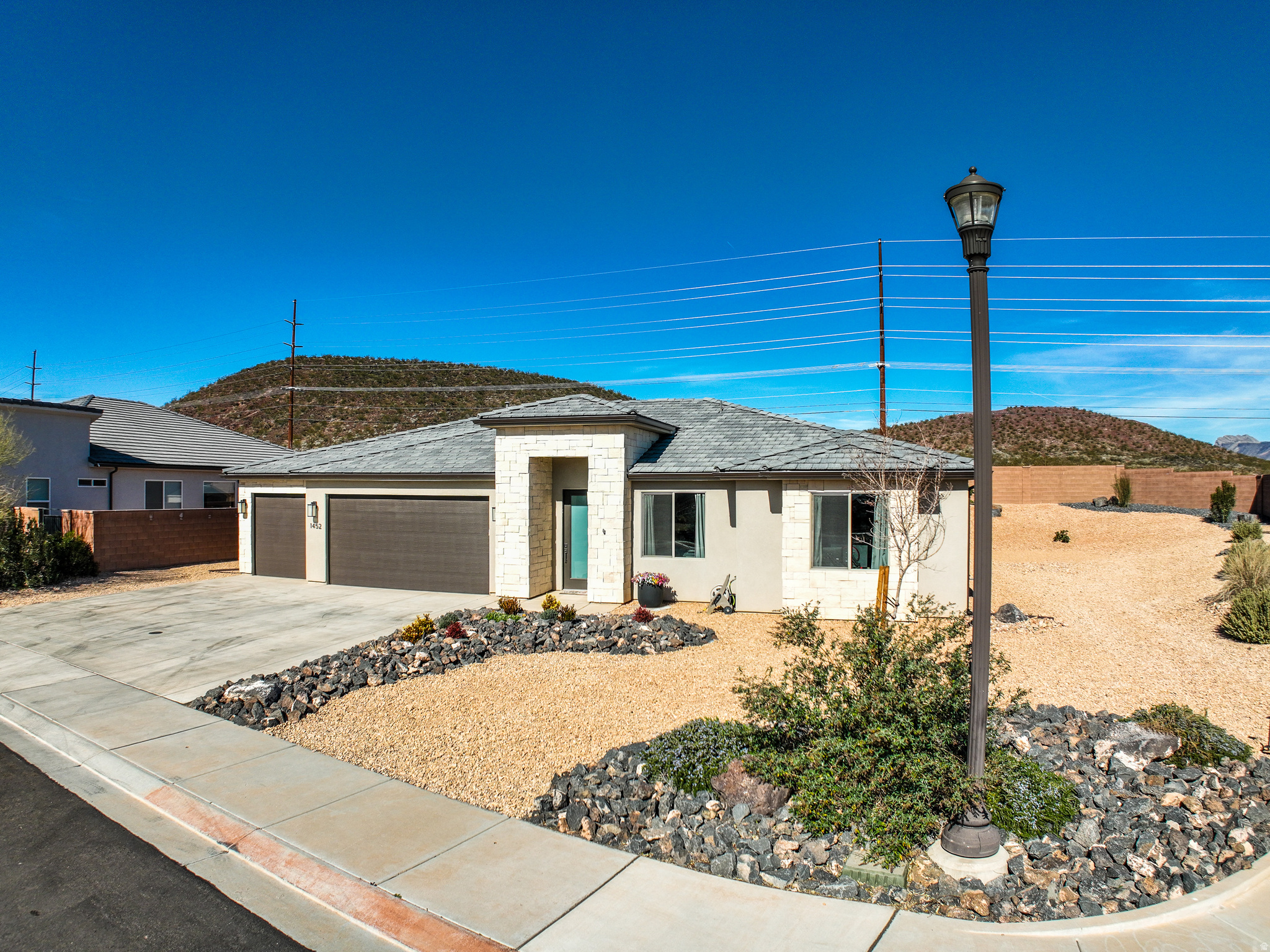 PAINTED SANDS - Residential