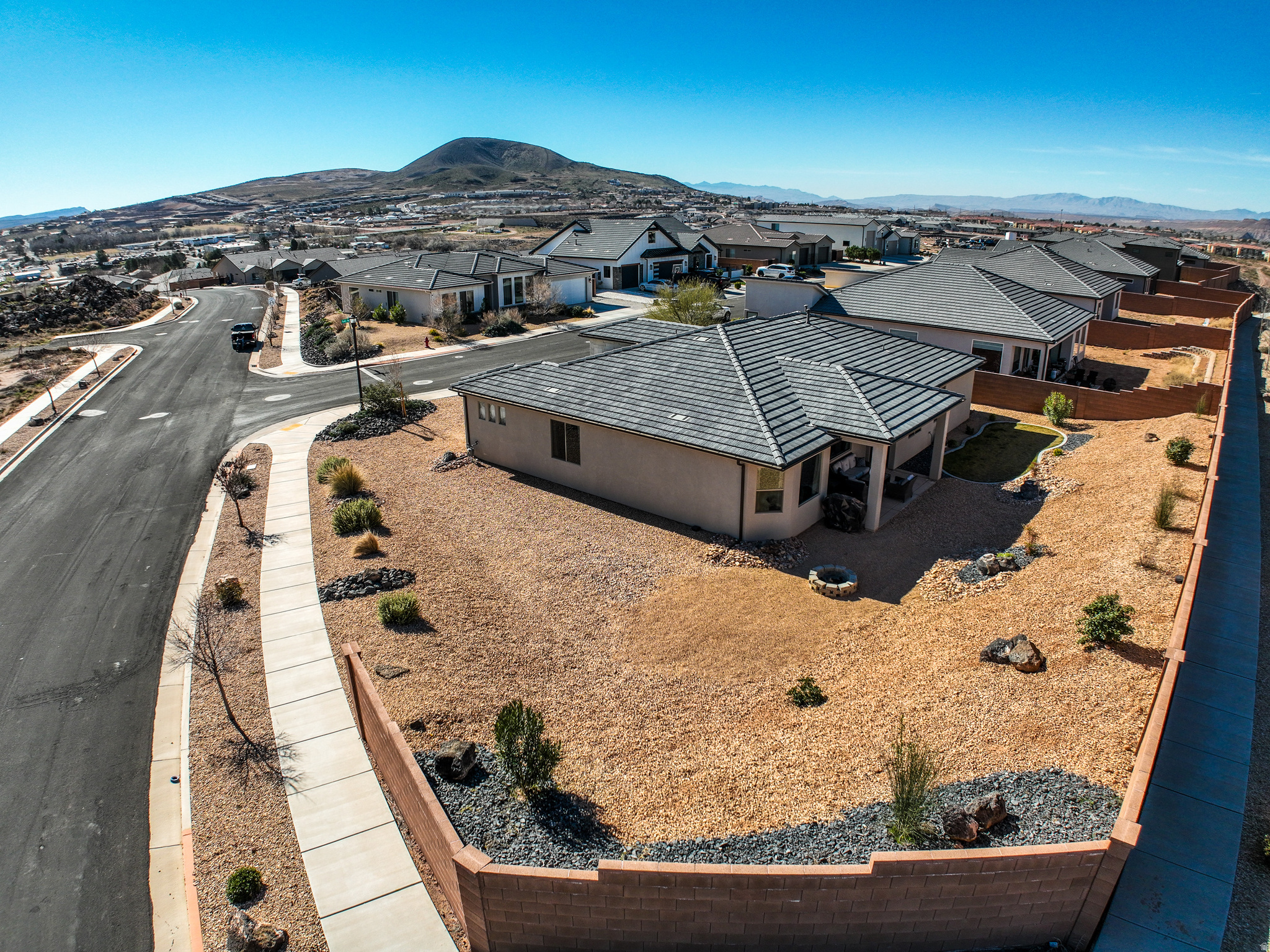 PAINTED SANDS - Residential