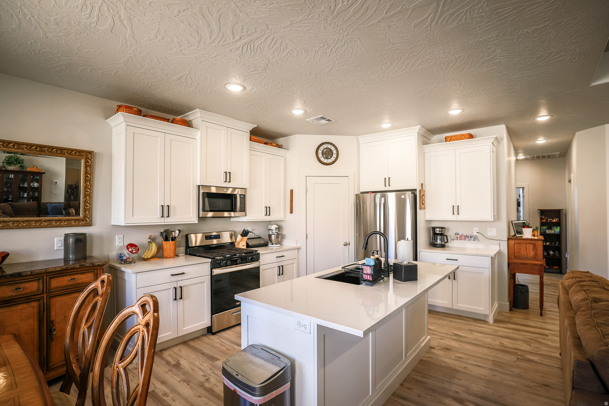 PAINTED SANDS - Residential