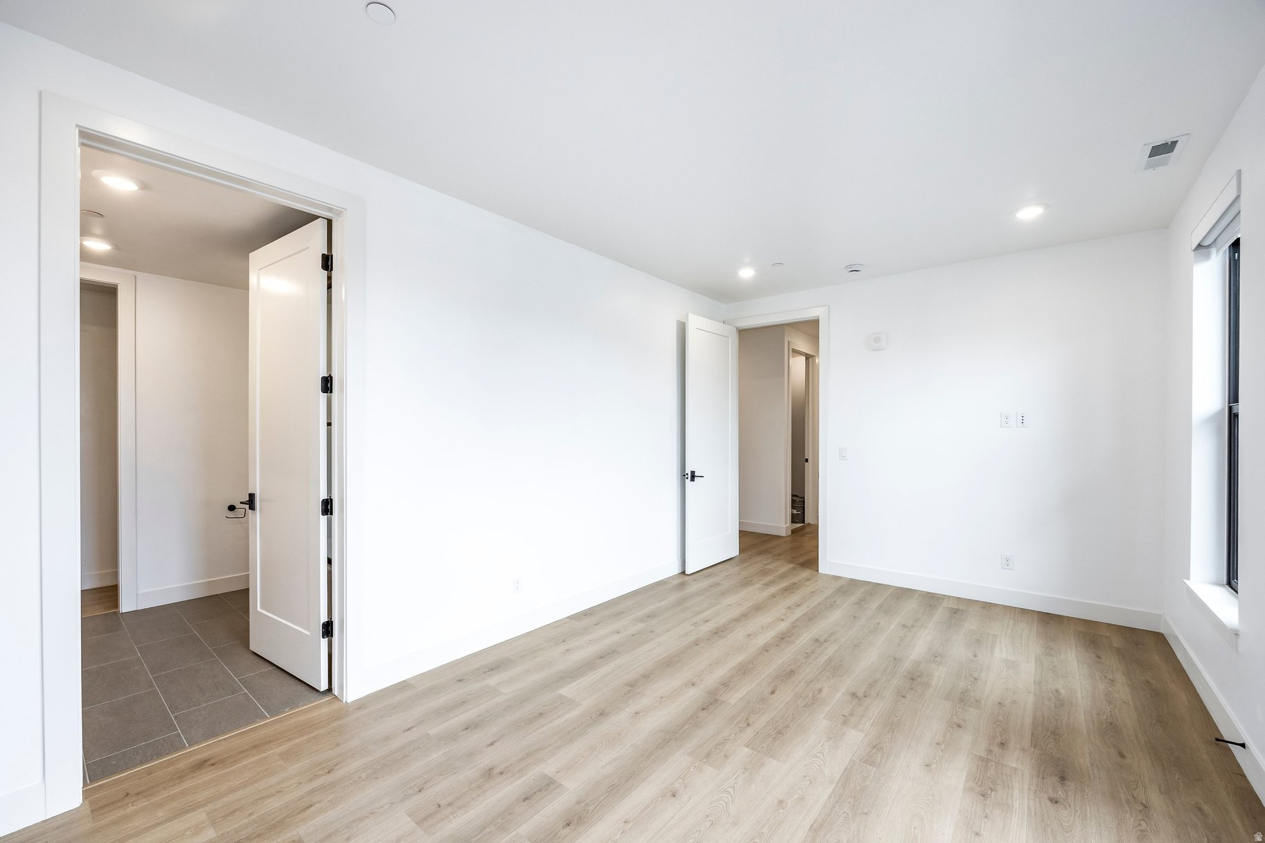APOLLO SQUARE - Residential