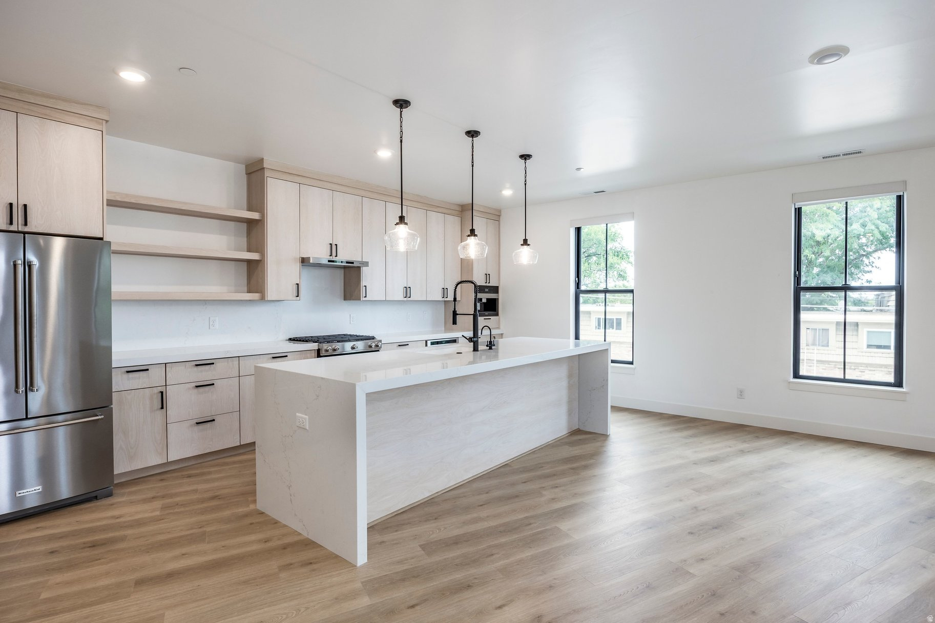 APOLLO SQUARE - Residential