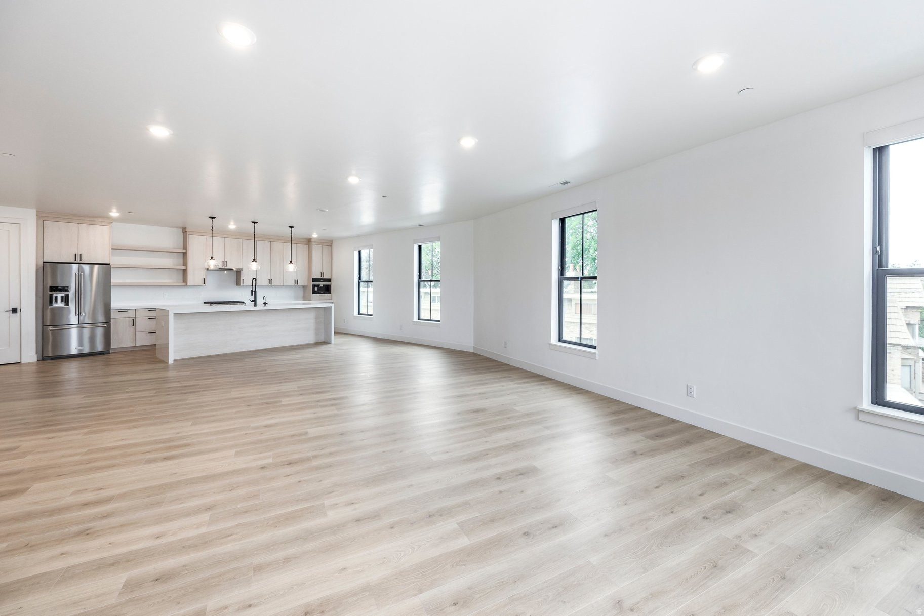 APOLLO SQUARE - Residential
