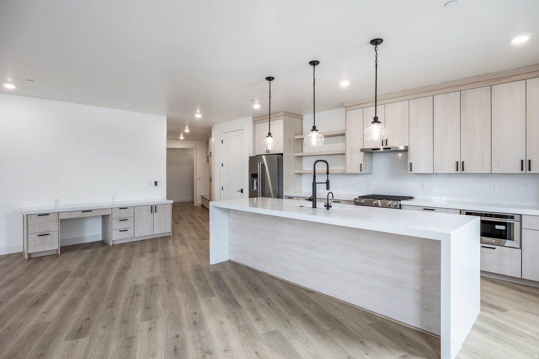 APOLLO SQUARE - Residential